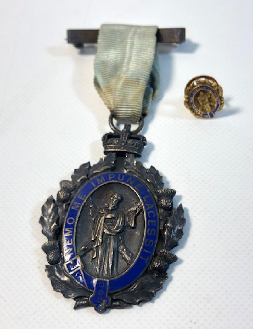 PIN AND MEDALS LOT ~ SCOTTISH 14KT GOLD SCREWBACK PIN (1 of 6)