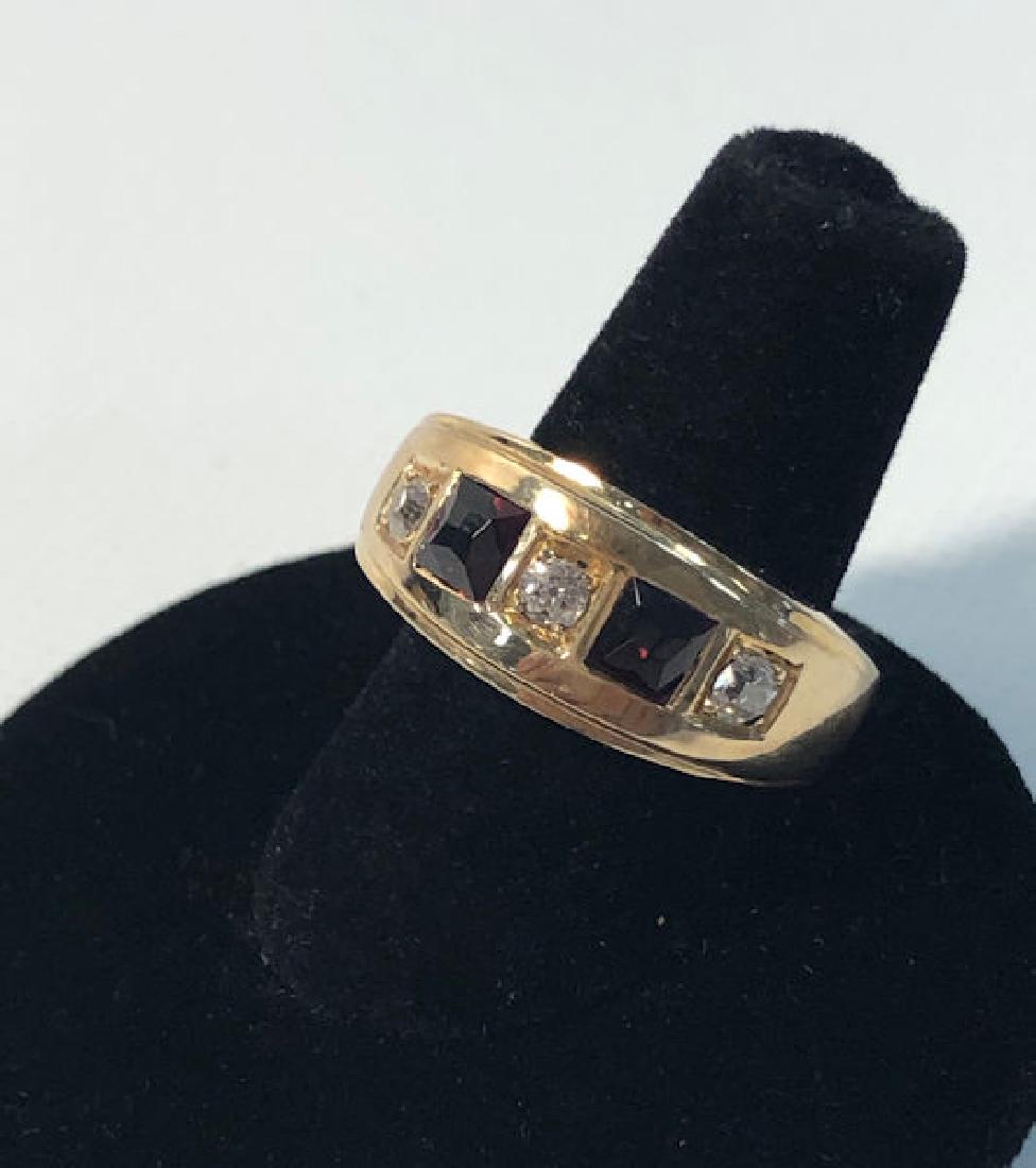 14KT GOLD RING ~ TAPERED SHANK. SQUARE CUT RUBIES (1 of 10)