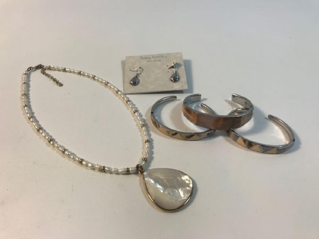 FASHION JEWELRY AND ACCESSORIES BOX LOT ~ LOT INCLUDES: (1 of 5)