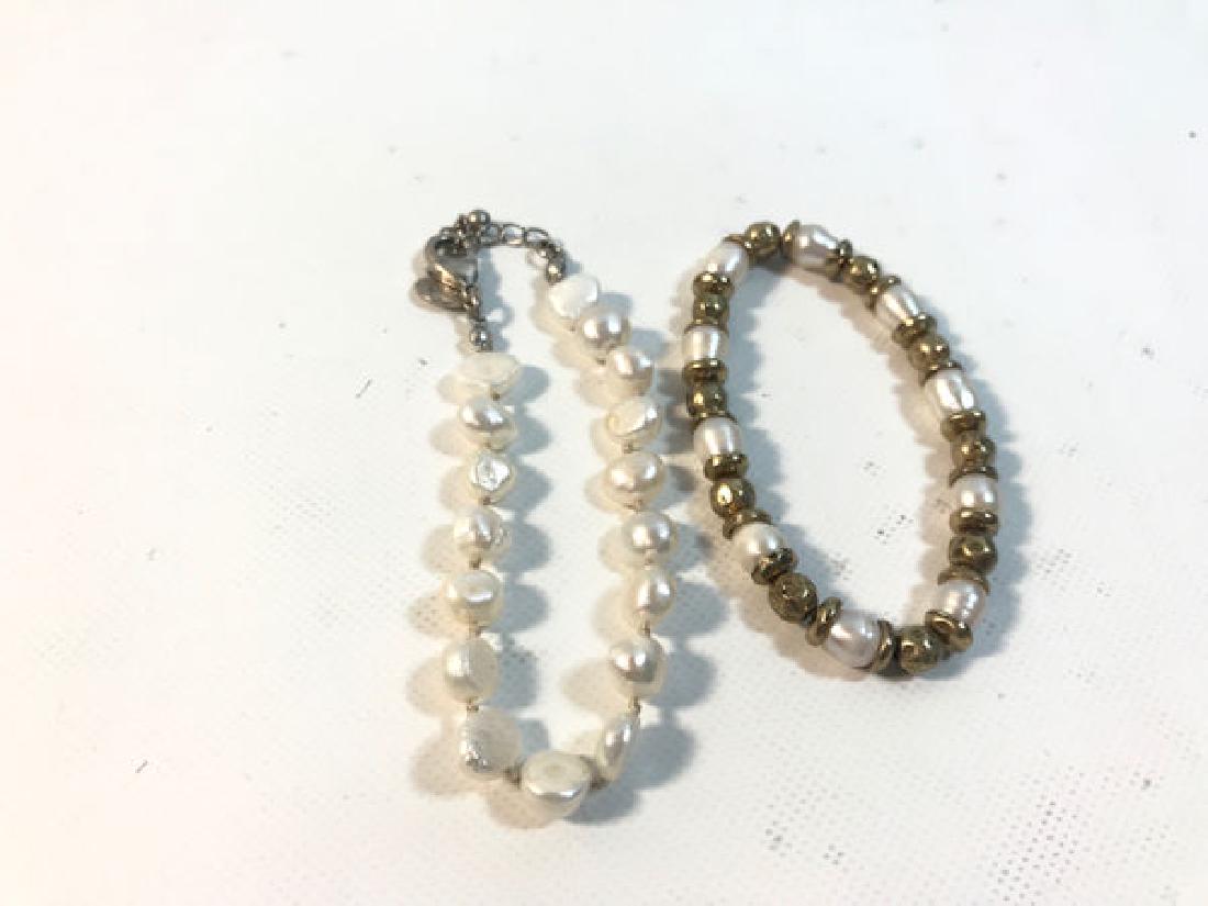 TWO PEARL BRACELETS ~ 6" GOLD TONE METAL AND WHITE (1 of 4)