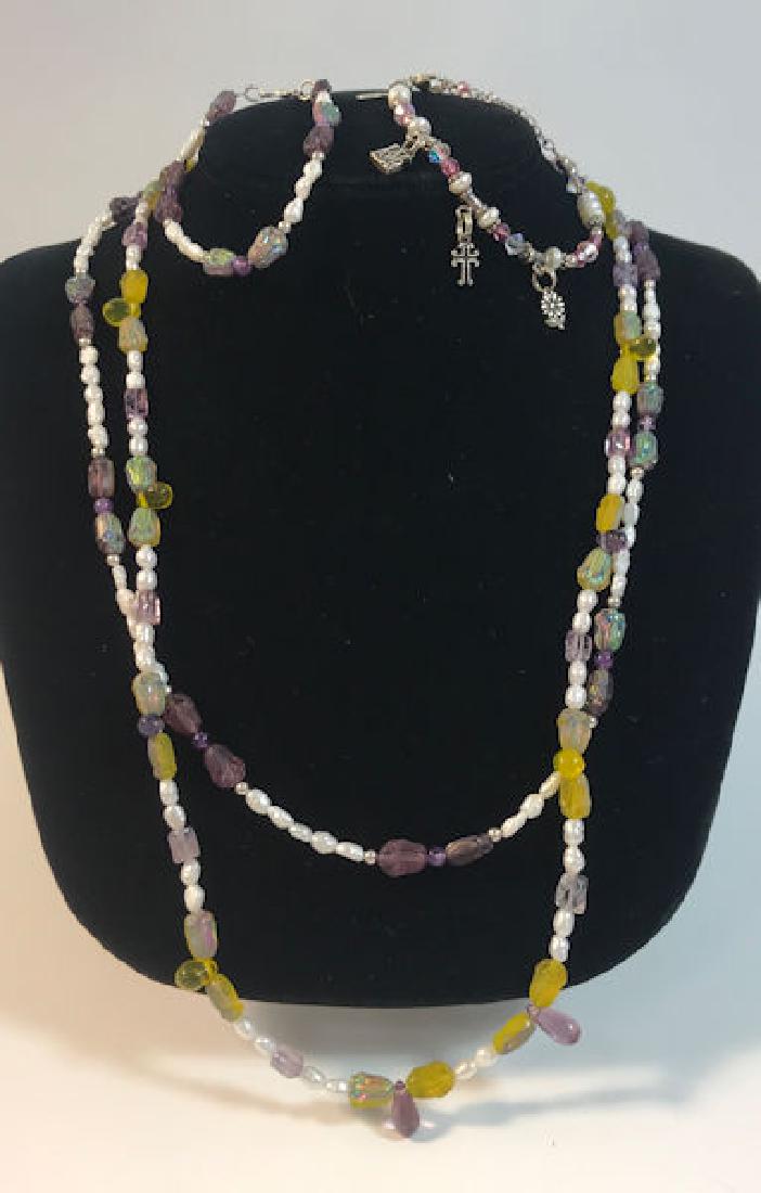 FRESHWATER PEARL FASHION JEWELRY ~ INCLUDING TWO: FRESHWATER PEARL FASHION JEWELRY ~ INCLUDING TWO NECKLACES & TWO BRACELETS,TWO MATINEE LENGTH NECKLACES W/ AMETHYST & QUARTZ ACCENT BEADS W/ MATCHEDBRACELET & ONE BRACELET W/ SMALL CHARMS & CRYSTAL BE