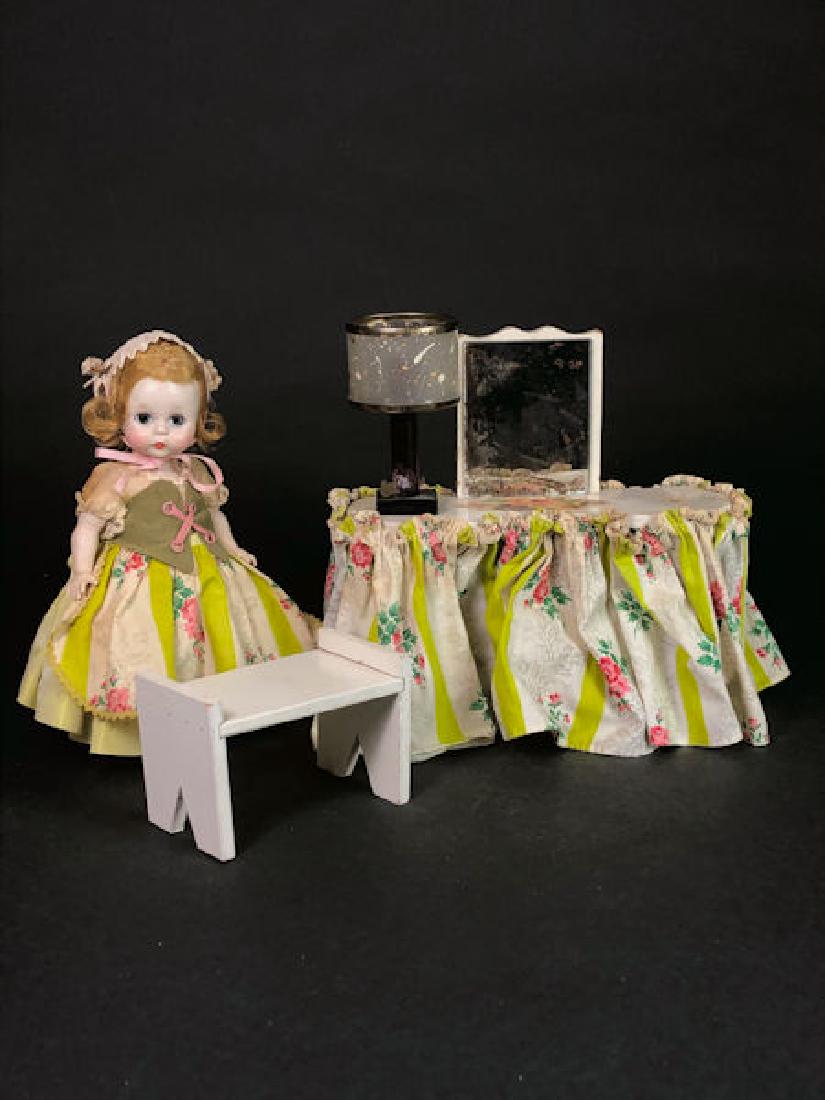 8" VERY RARE ALL ORIGINAL 1954-55 SLW MADAME ALEXANDER: 8" VERY RARE ALL ORIGINAL 1954-55 SLW MADAME ALEXANDER ALEXANDER-KINS DOLL WEARING TAGGED "CURLY LOCKS" # 472. RARE DOLL WITH THE DRESS MATCHING THE MATERIAL ON WHITE DRESSING TABLE AND BENCH FROM STA