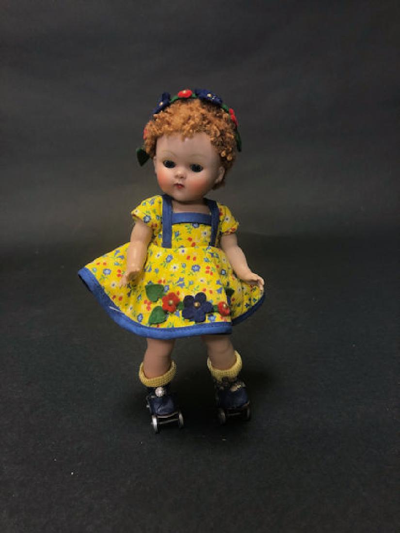 8" ALL ORIGINAL VOGUE PL, STRUNG RED HAIR POODLE CUT (1 of 5)