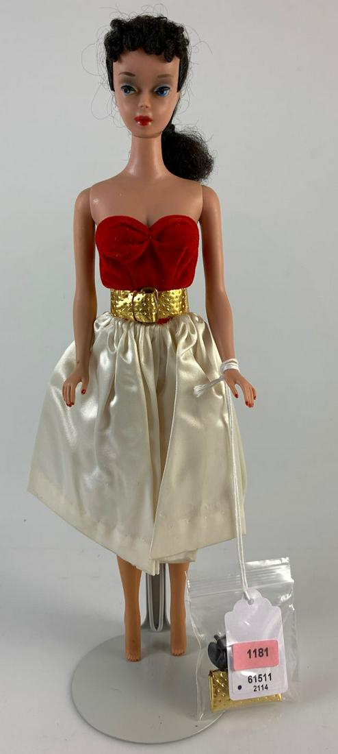 #4 BRUNETTE PONYTAIL BARBIE WEARING "SILKEN FLAME" #977 (1 of 3)