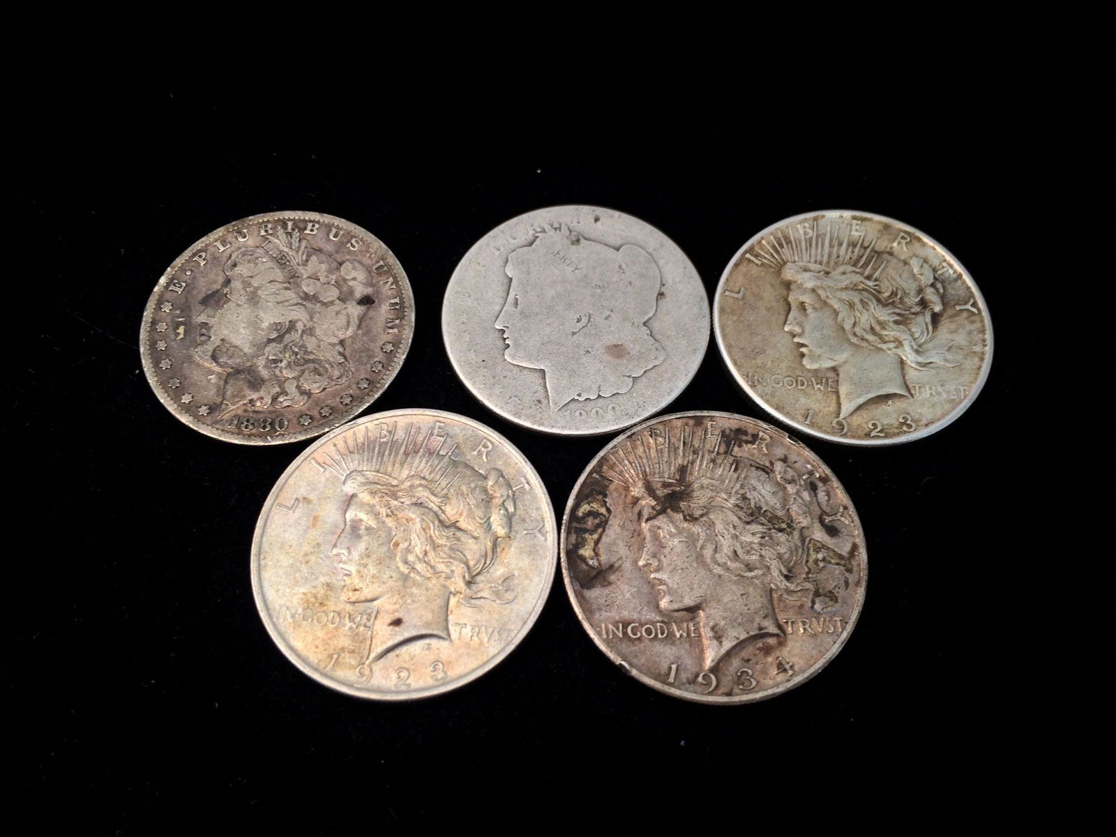 5 U.S. SILVER DOLLARS INCLUDING 1880 AND 1888O MORGAN (1 of 2)