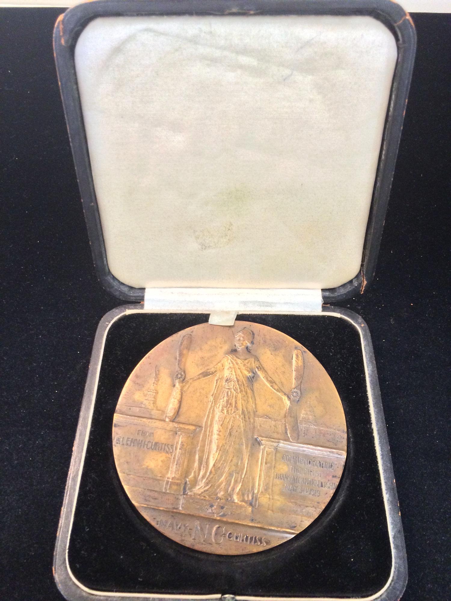 BRONZE "FIRST TRANSATLANTIC FLIGHT" COMMEMORATIVE MEDAL (1 of 1)