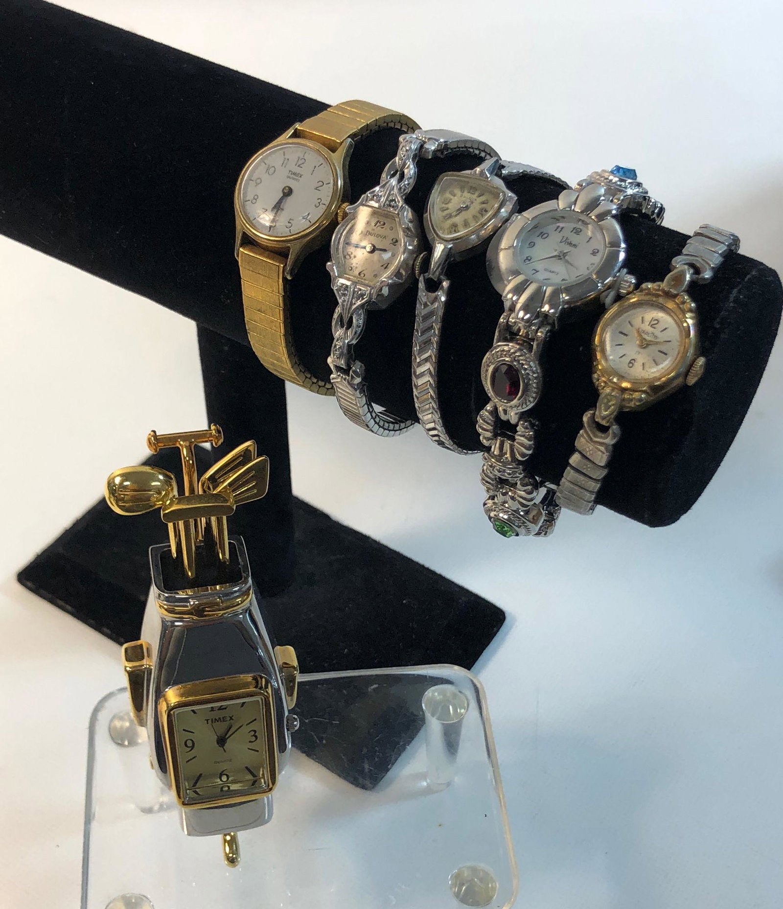 LOT OF ASSORTED WATCHES (1 of 8)