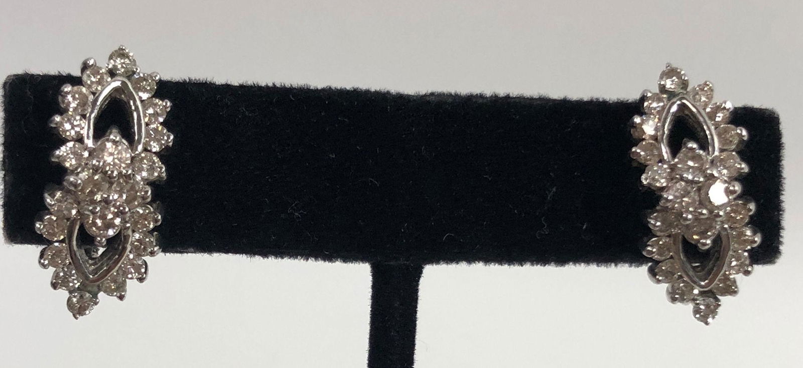 VINTAGE 14KT WHITE GOLD EARRINGS (1 of 14)