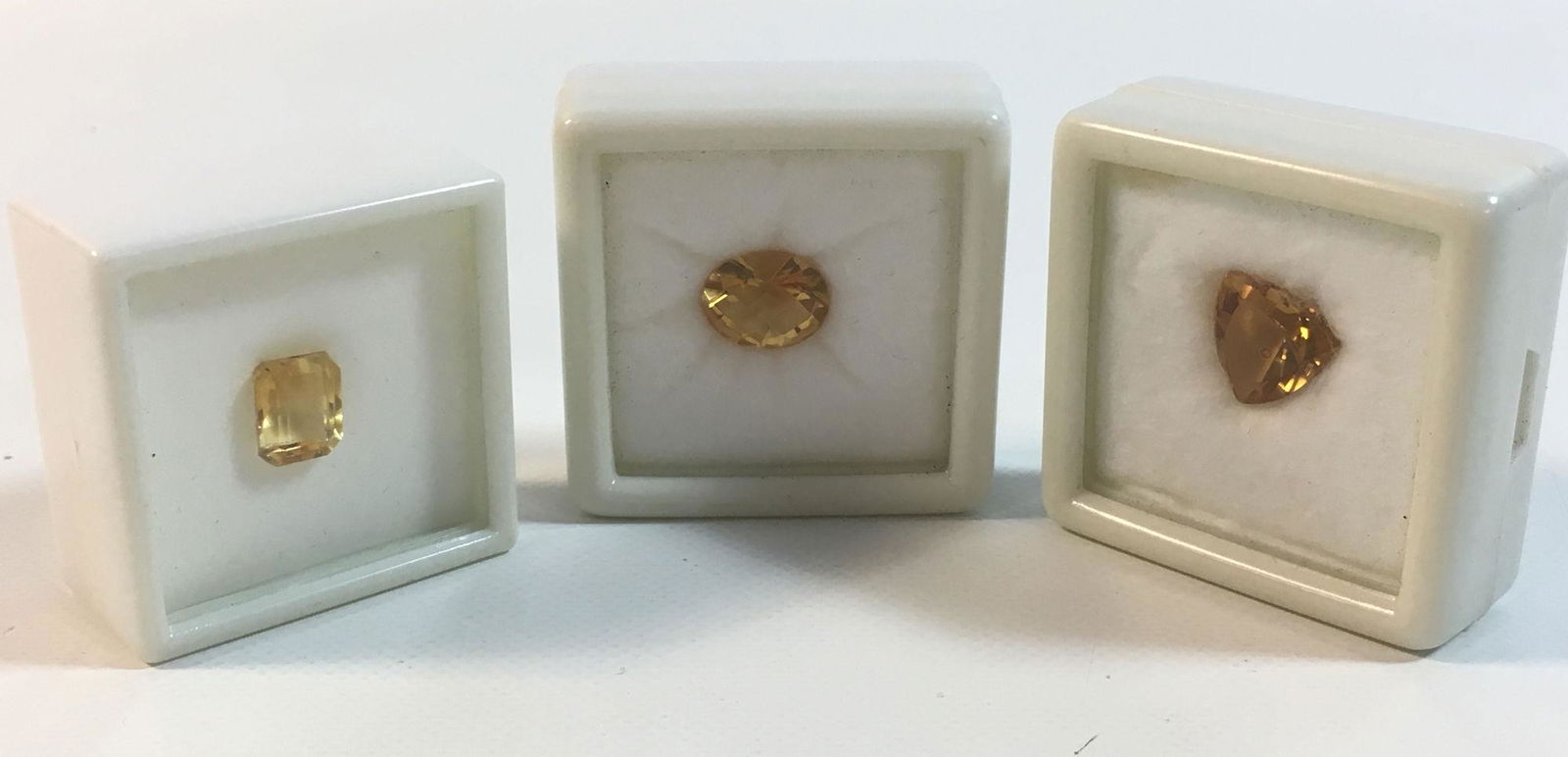 LOOSE GEMSTONES (1 of 4)