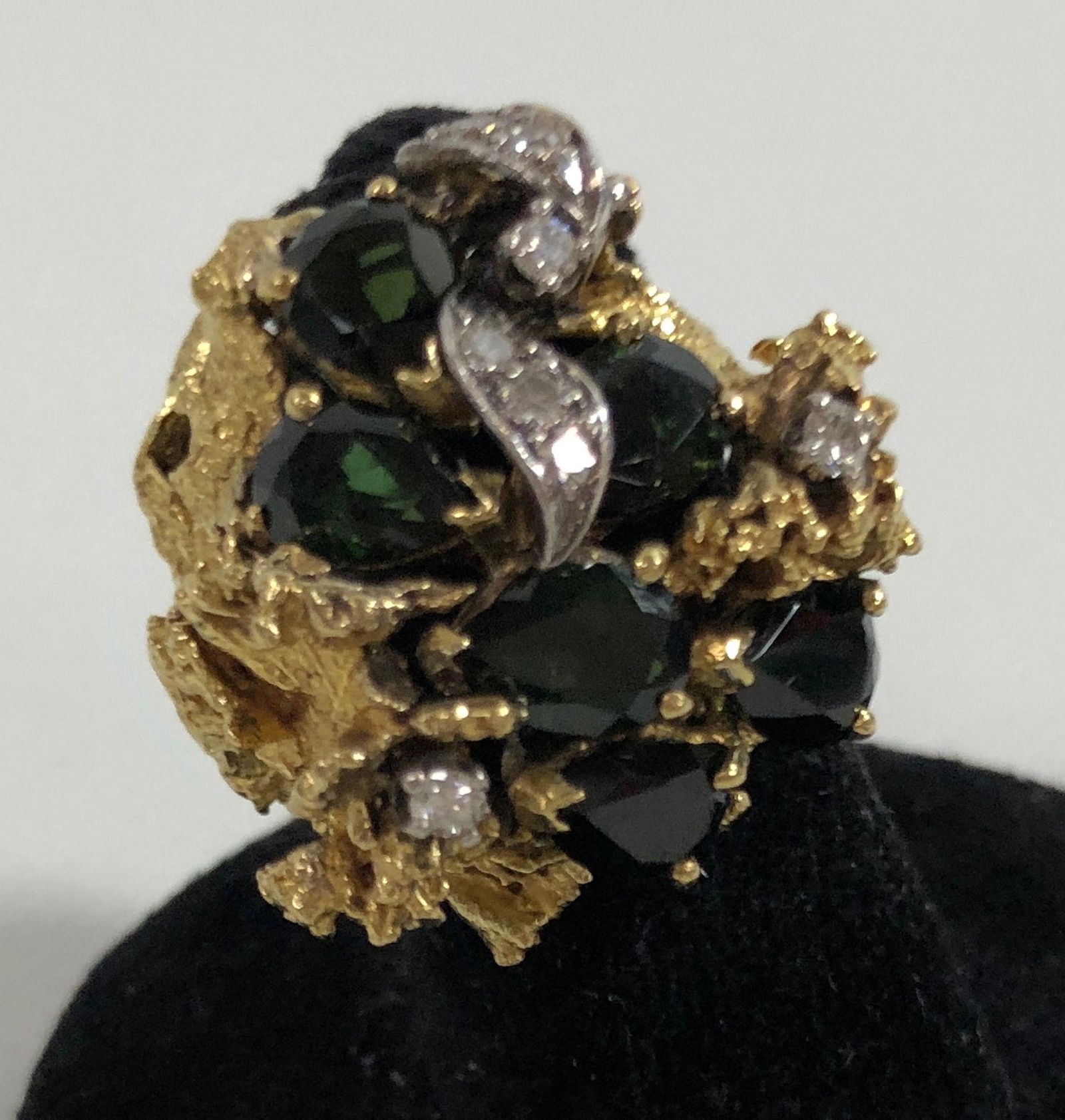 18KT GOLD RING (1 of 9)