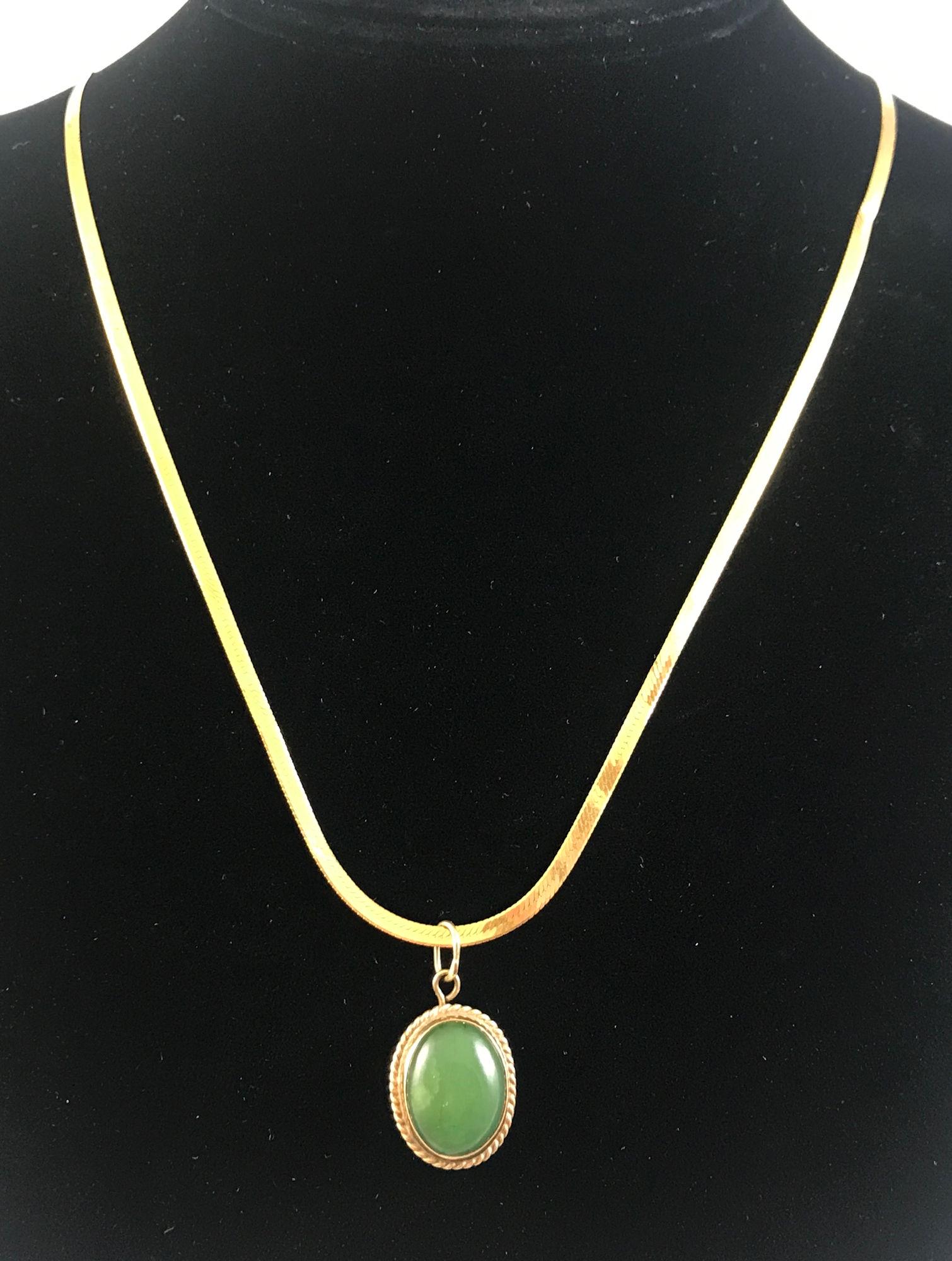 GOLD NECKLACE WITH GREEN STONE PENDANT (1 of 4)