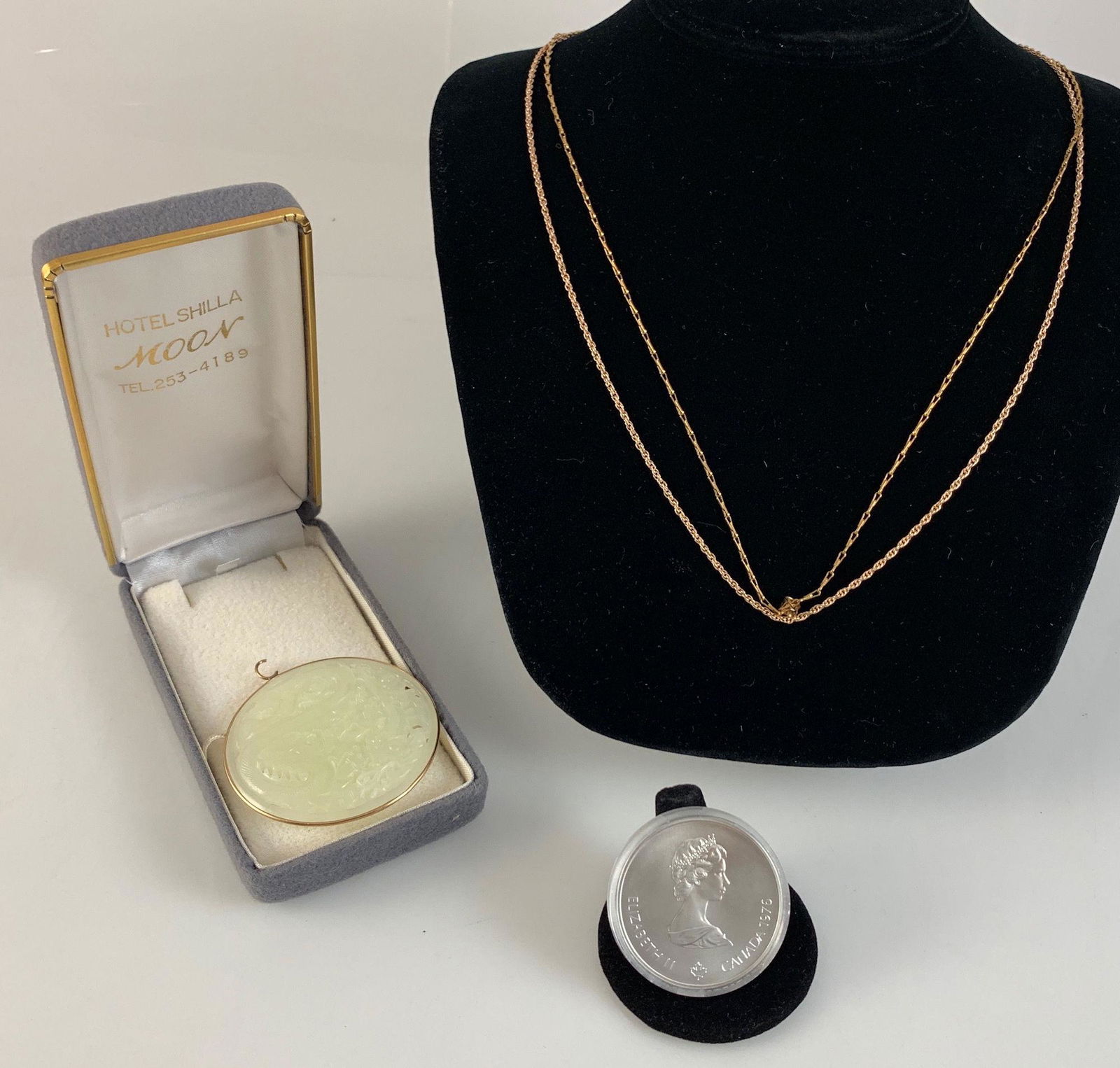 ASSORTED CHAINS, PENDANT, AND FOREIGN COIN (1 of 6)