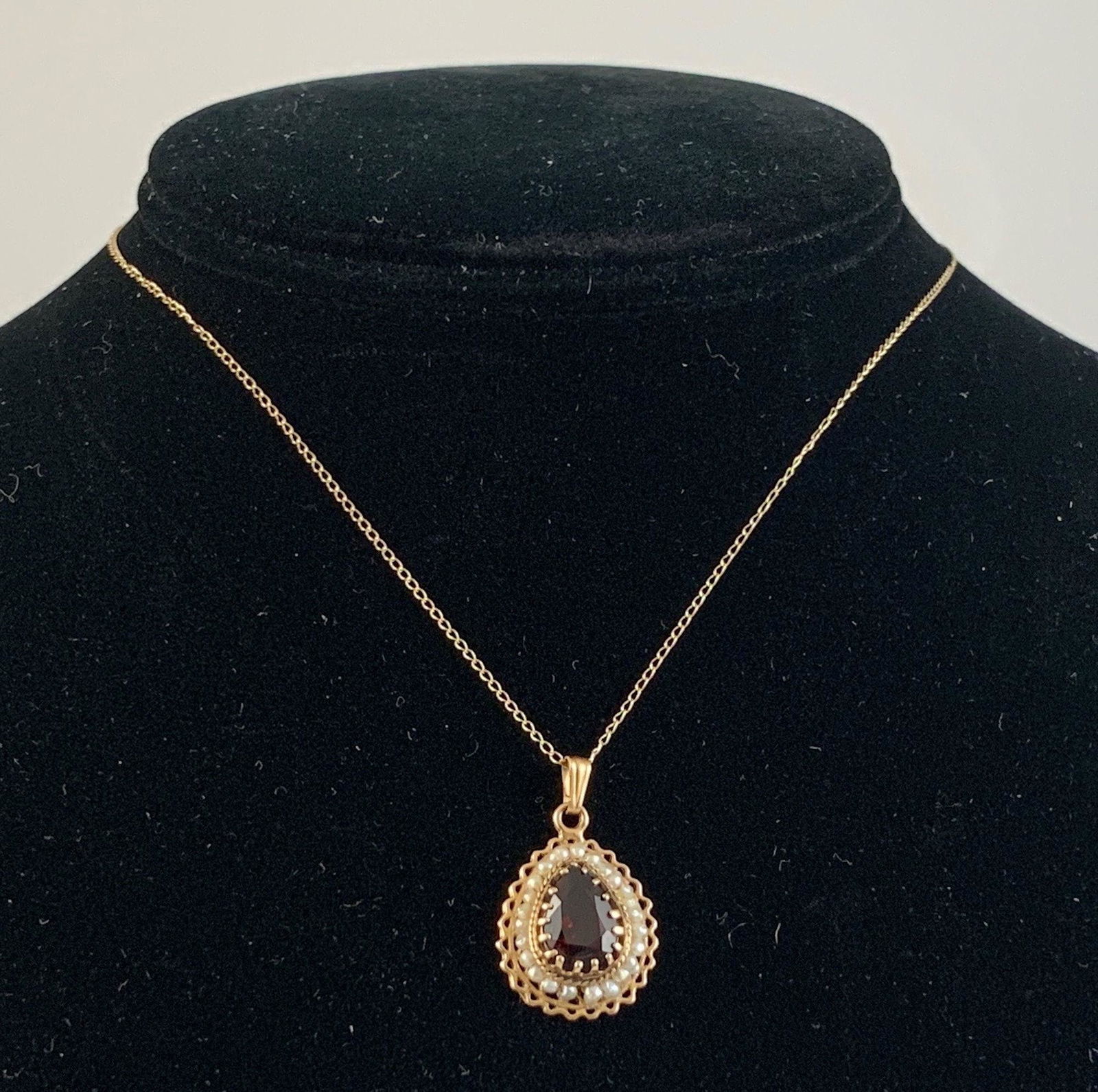 VINTAGE 14KT YELLOW GOLD NECKLACE W/ GARNET PENDANT (1 of 3)