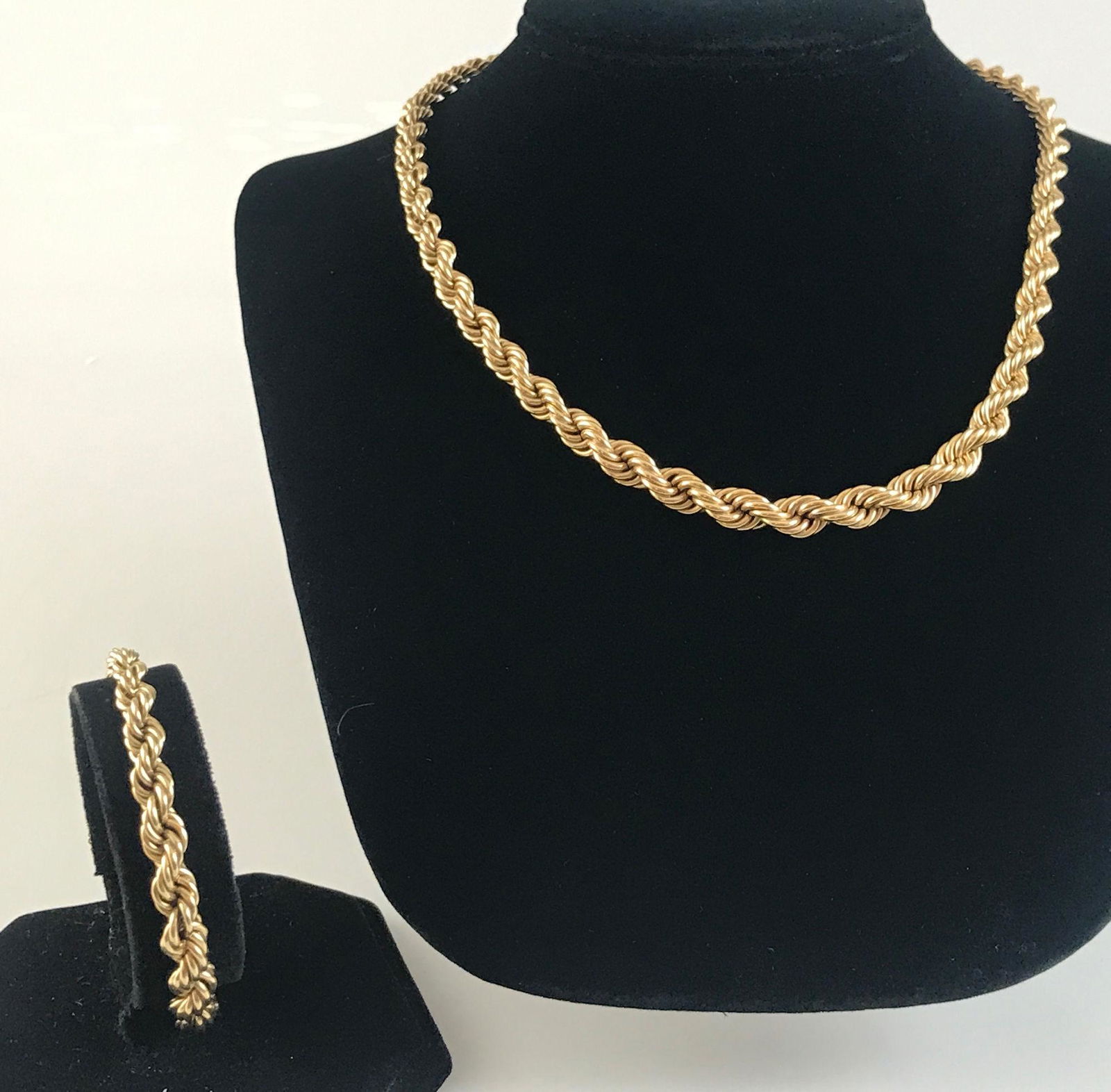 MATCHED GOLD NECKLACE & BRACELET (1 of 5)