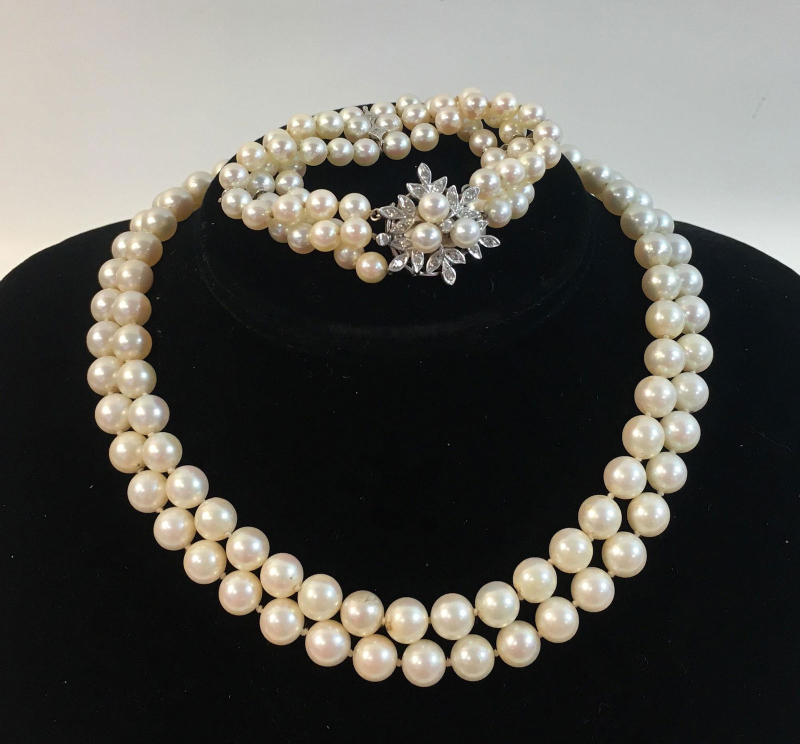PEARL NECKLACE & BRACELET W/ 14KT WHITE GOLD HARDWARE & (1 of 2)