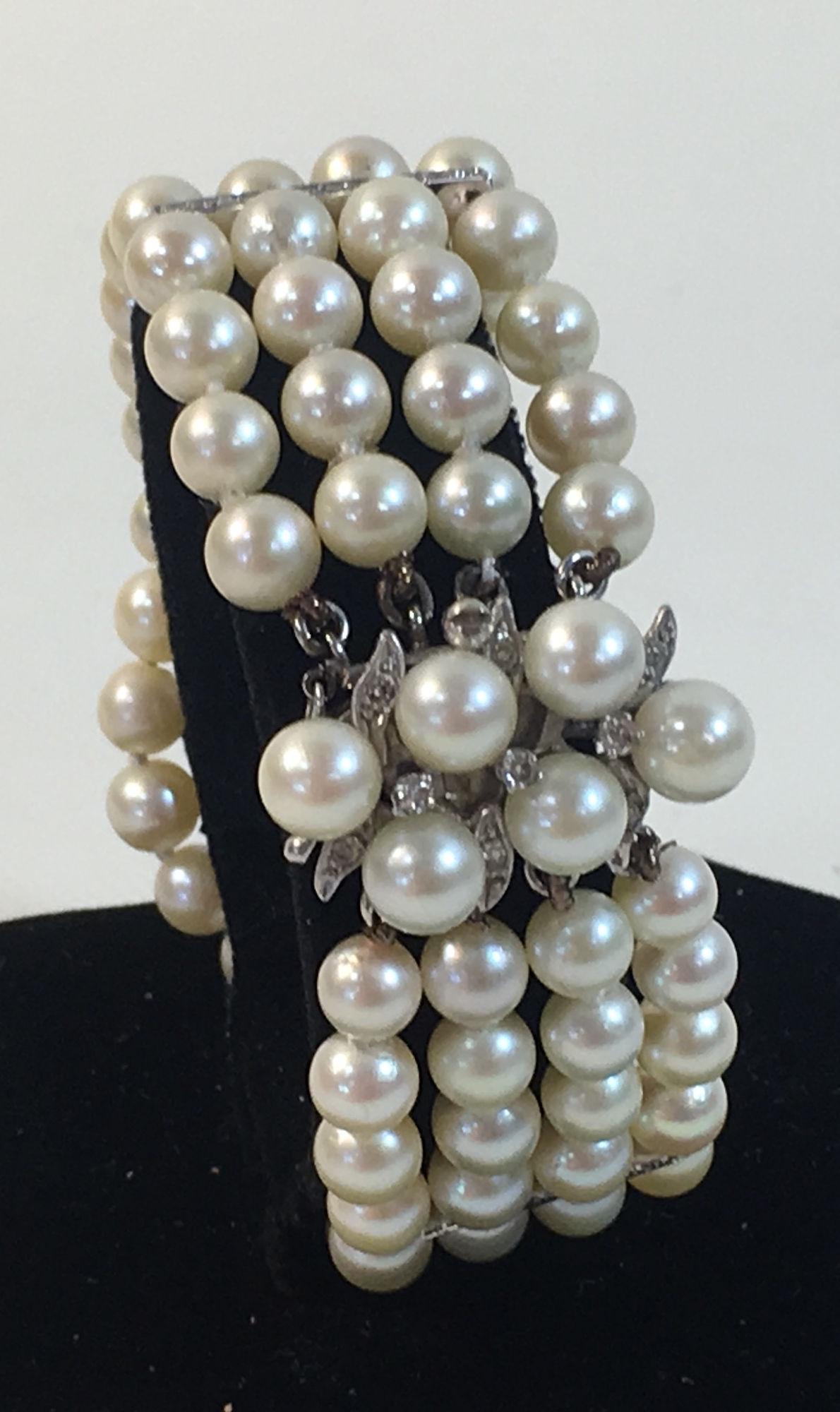 PEARL AND DIAMOND BRACELET IN BOX (1 of 5)