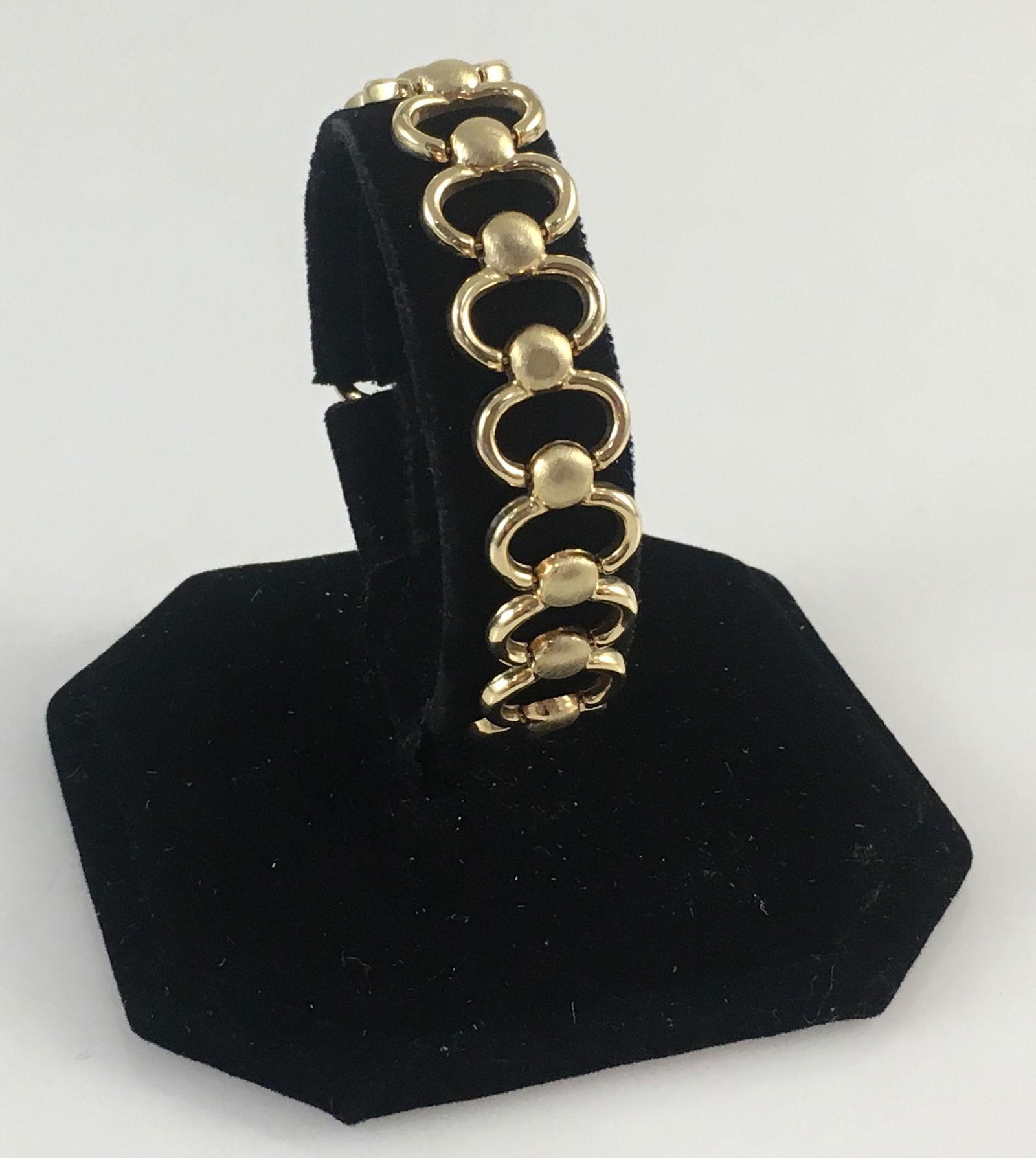GOLD BRACELET (1 of 3)
