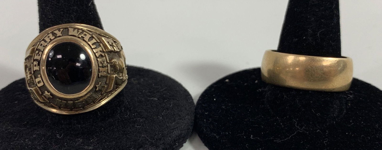 TWO GOLD RINGS (1 of 2)