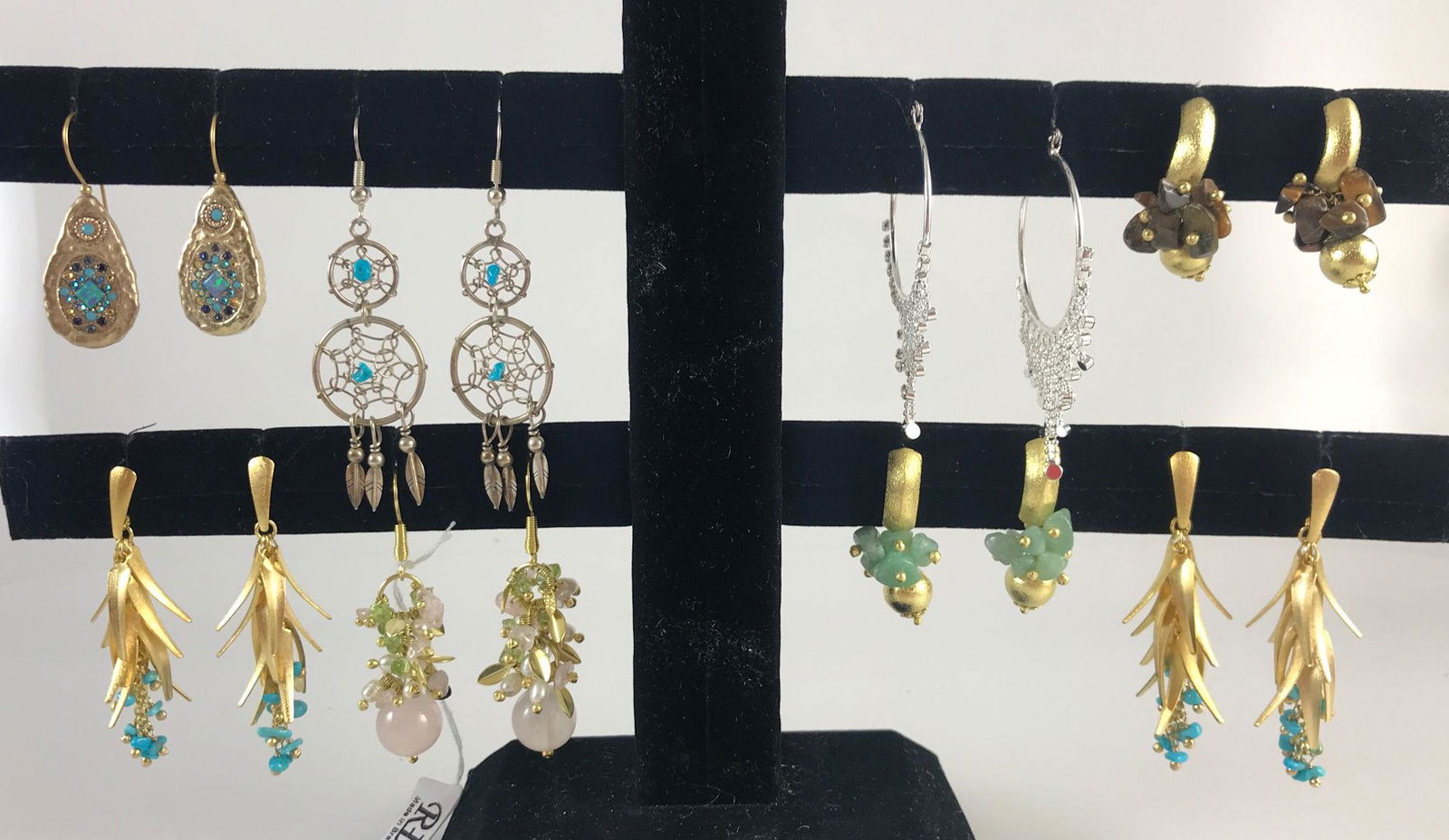 EIGHT PAIRS OF EARRINGS (1 of 5)