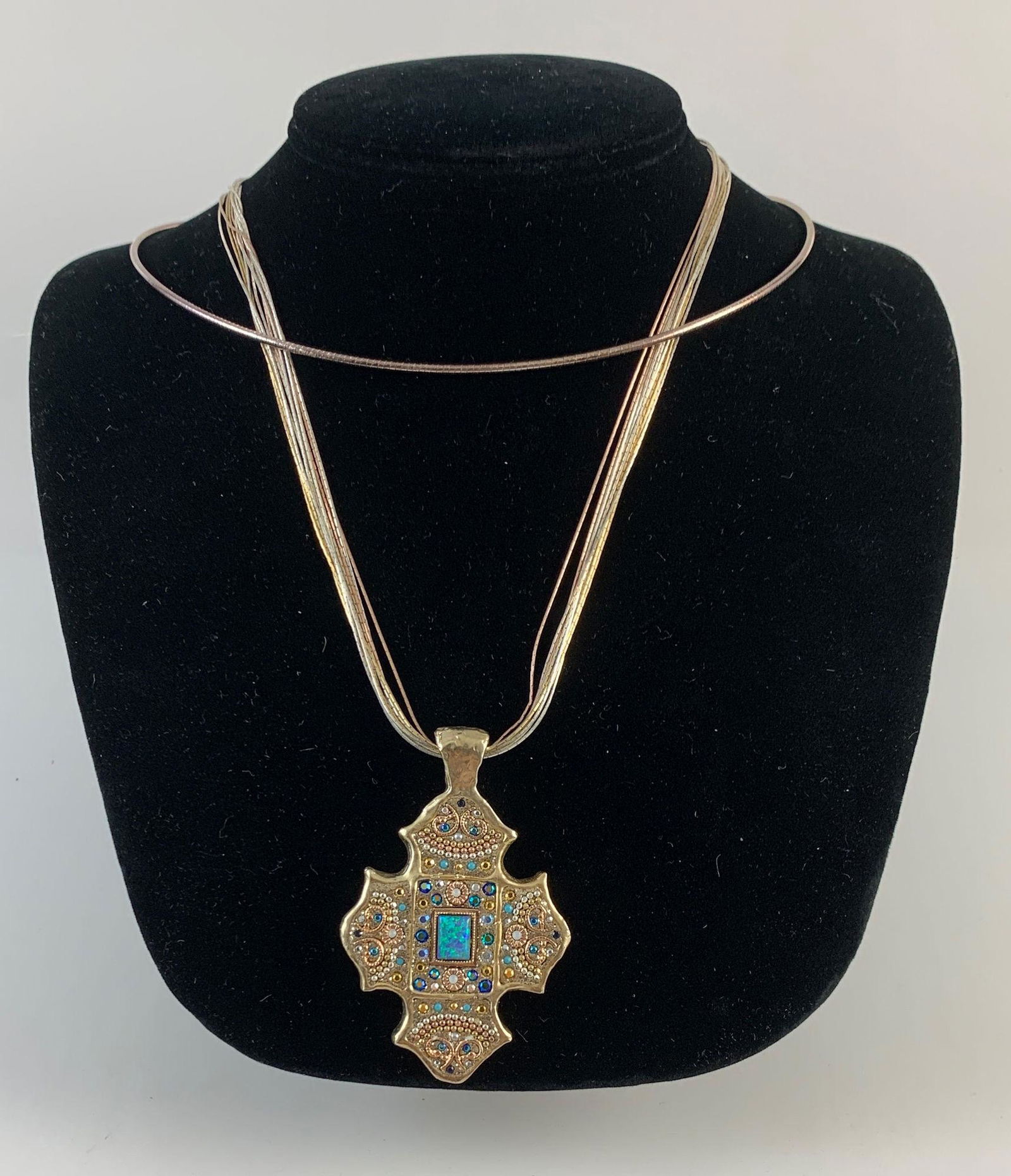 TWO STERLING NECKLACES (1 of 5)