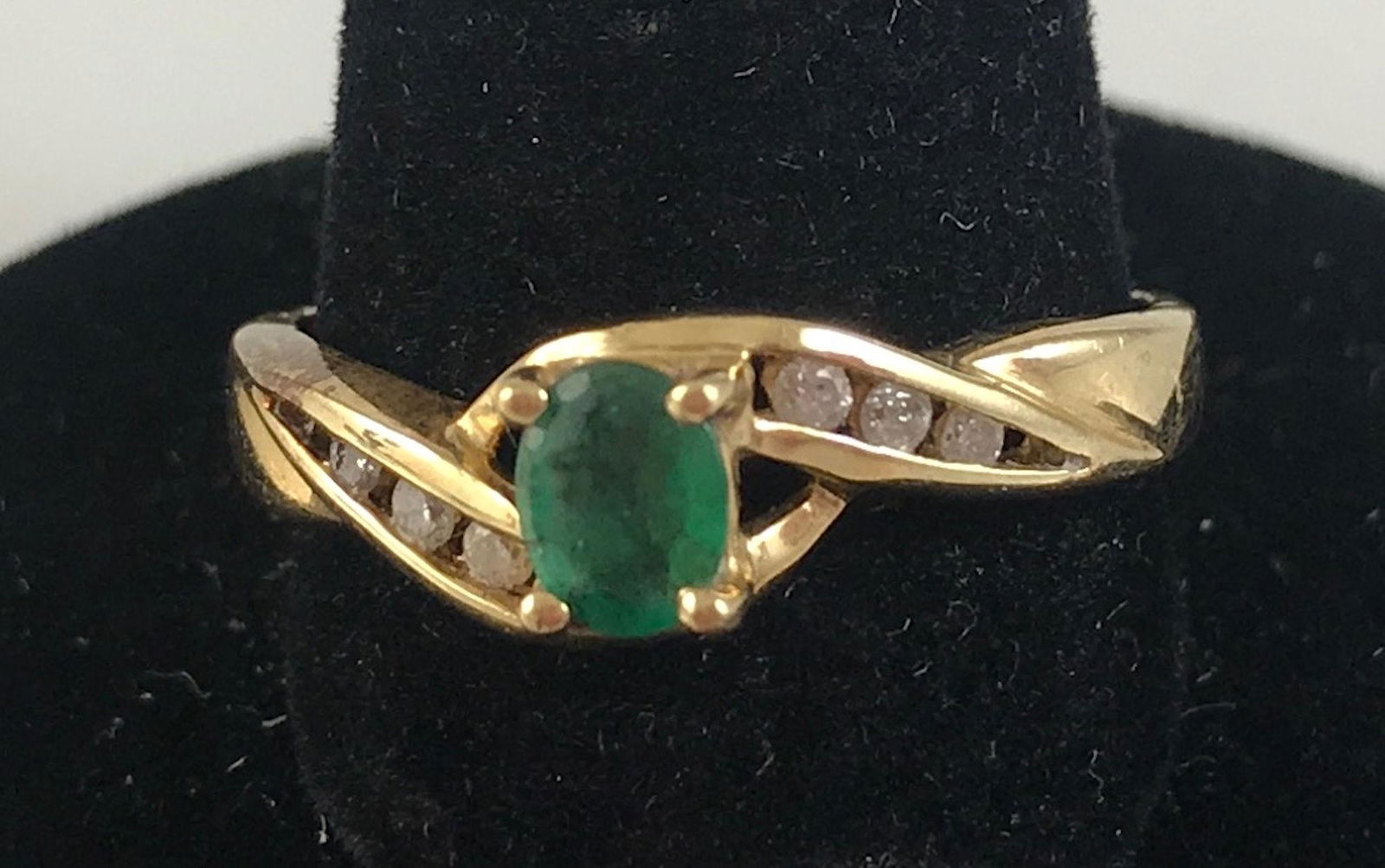 14KT GOLD, EMERALD AND DIAMOND RING (1 of 5)