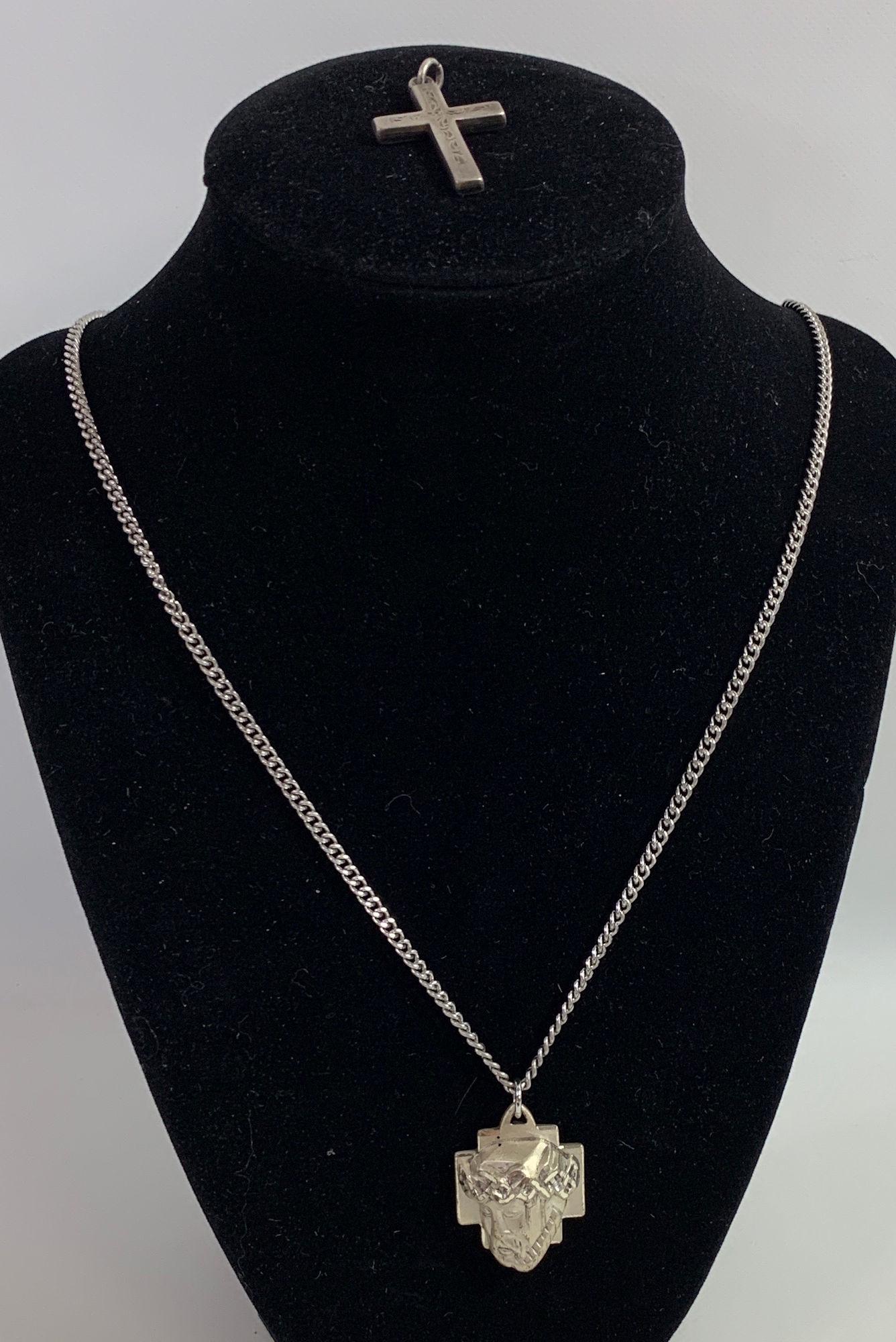 2 CHRISTIAN PENDANTS & ONE NECKLACE (1 of 3)