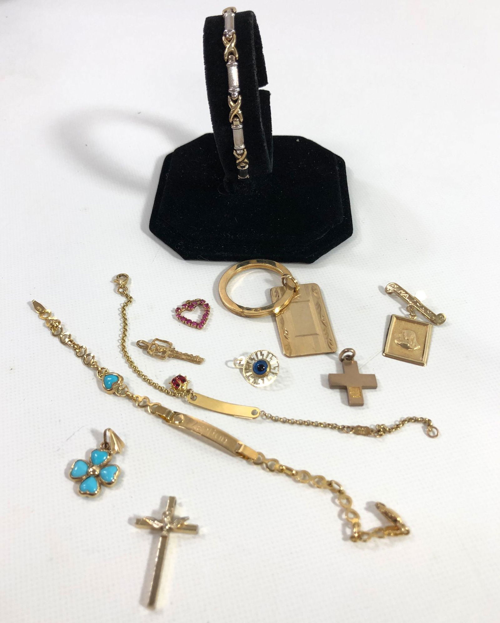 JEWELRY AND ACCESSORIES (1 of 8)