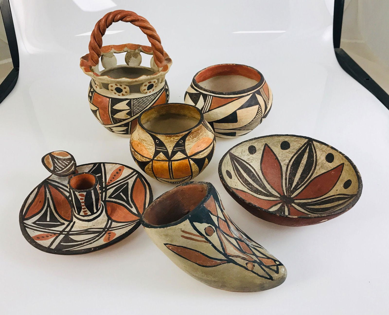 BOX LOT EARLY PUEBLO POTTERY INCLUDING ACOMA AND ISLETA (1 of 7)