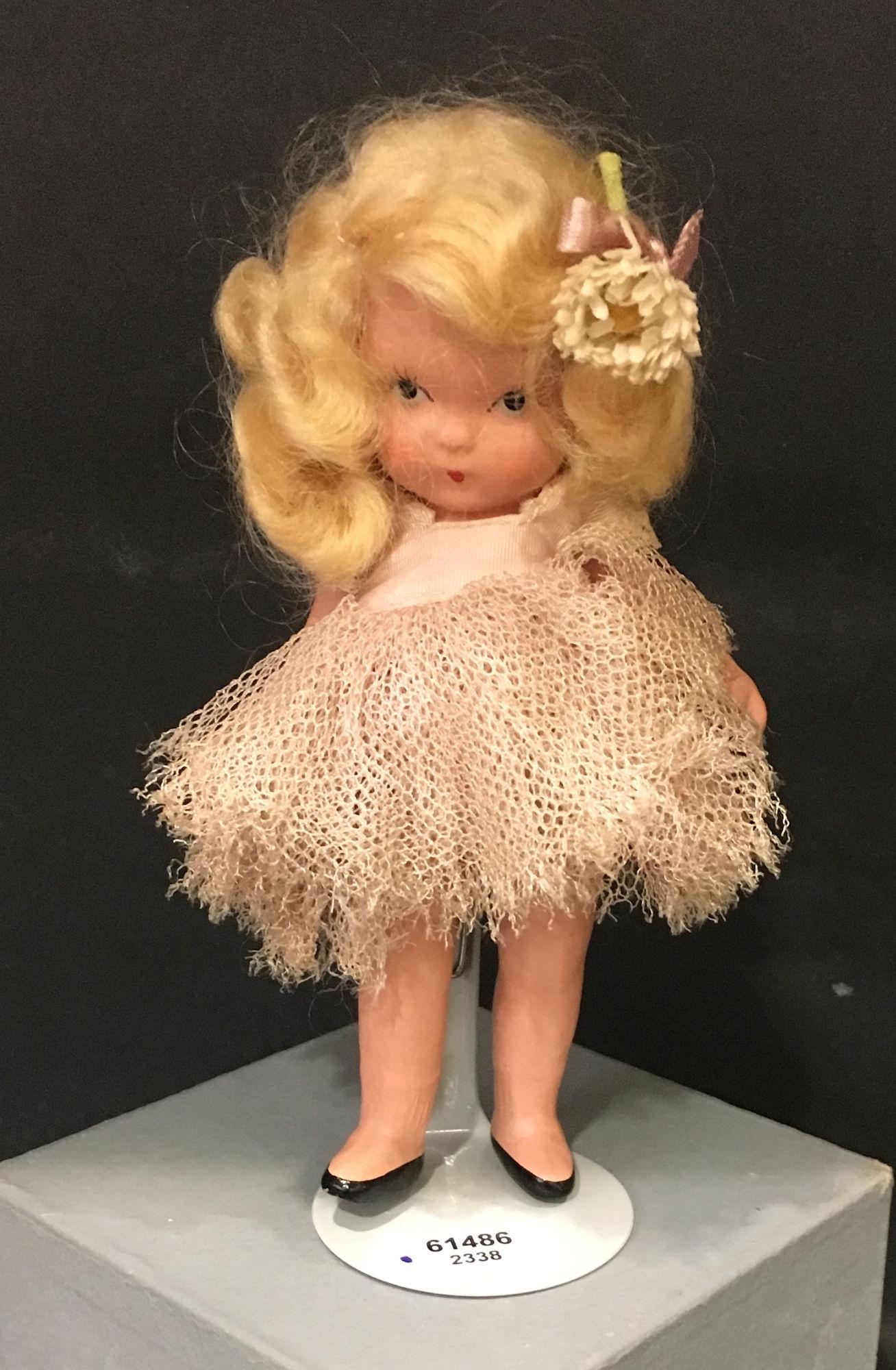 5½" STORYBOOK DOLL FLOWER SERIES "DAISY" #3 IN (1 of 2)