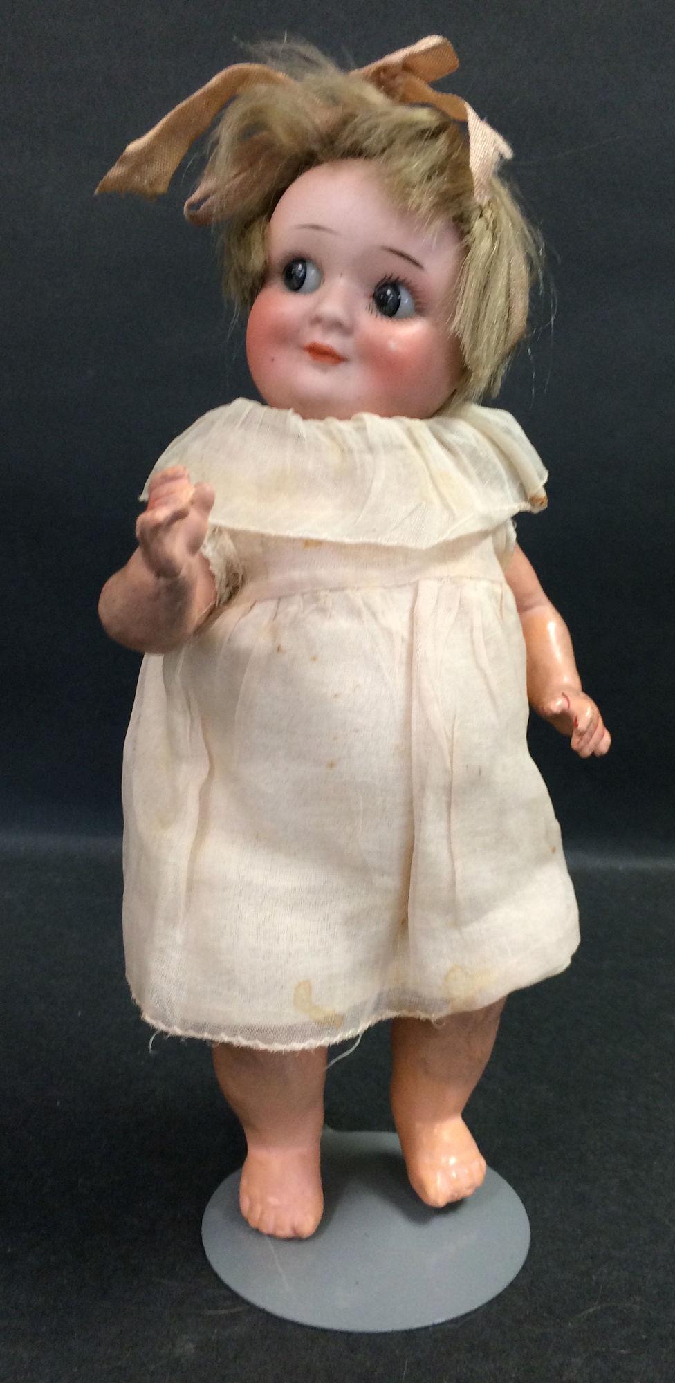 9 1/2" BISQUE SOCKET HEAD DEMALCOL GOOGLEY GIRL. (1 of 4)