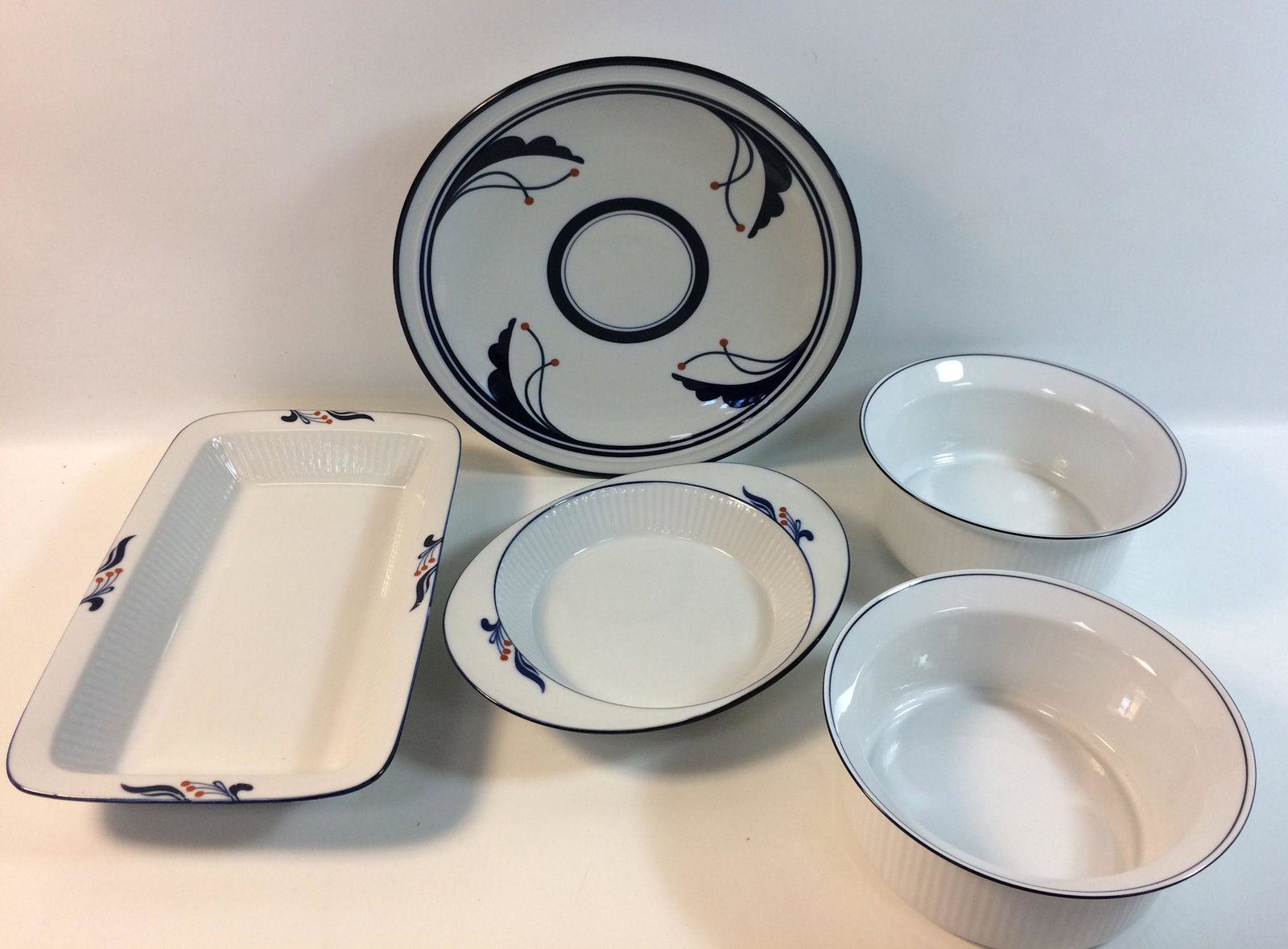 5 PIECES DANSK BISTRO DINNERWARE - (2) 8" ROUND SERVING: 6 PIECES DANSK BISTRO DINNERWARE - (2) 8" ROUND SERVING BOWLS, 10½" OVAL DISH, 13" RECTANGULAR DISH, 12" ROUND PLATTER