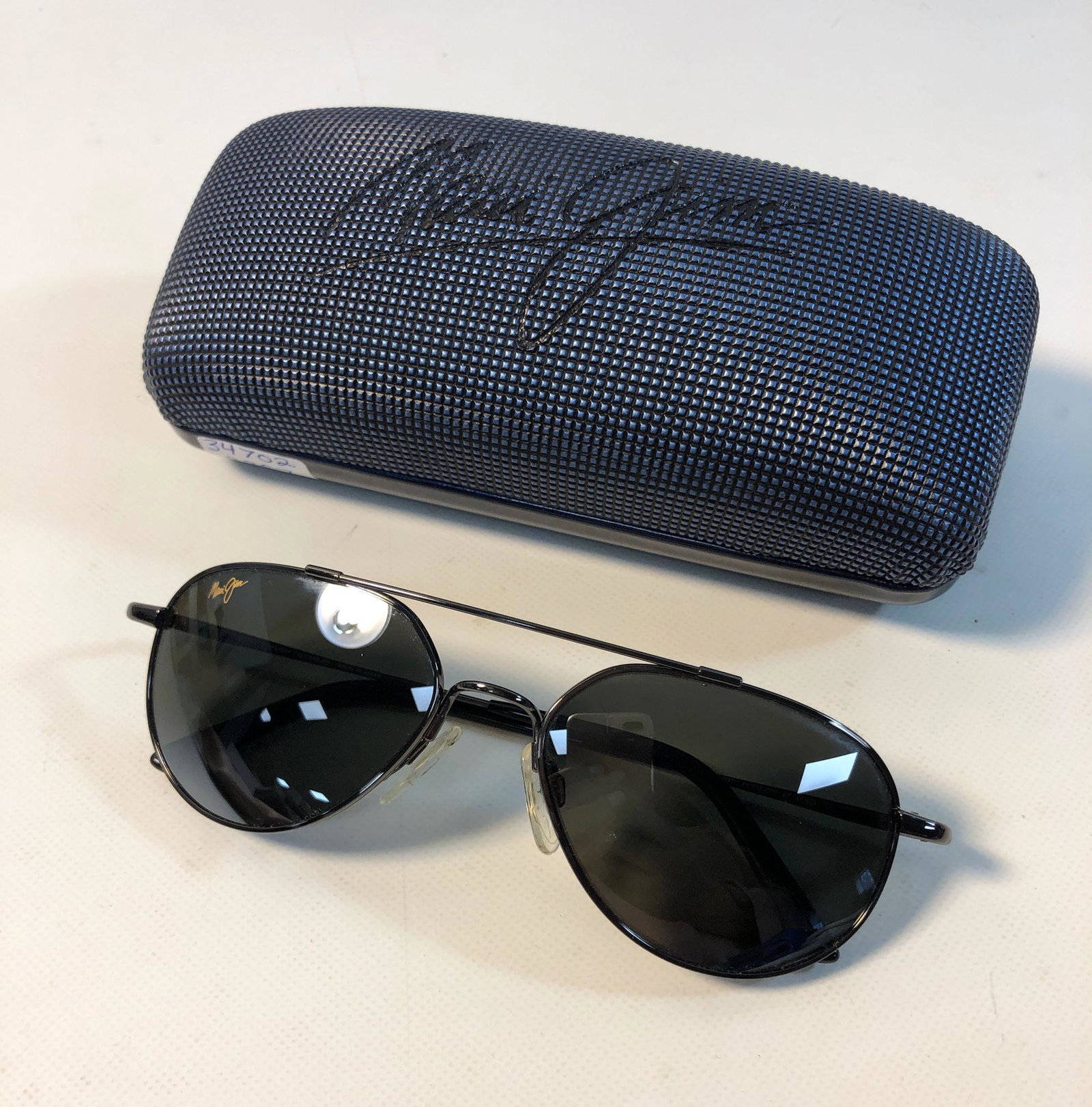 MAUI JIM SUNGLASSES: MAUI JIM SUNGLASSES ~ LANAI STYLE NO. MJ-306-02, LIKE NEW CONDITION, GUN METAL FINISH, BRANDED HARD CASE INCLUDED-DAMAGED, CLEANING CLOTH, AND CARE CARD INCLUDED