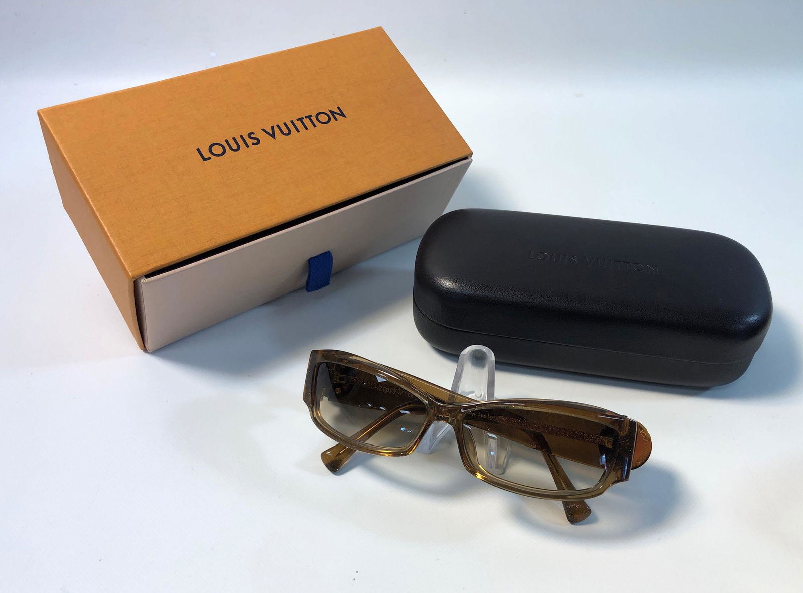 LOUIS VUITTON SUNGLASSES: LOUIS VUITTON SUNGLASSES ~ URSELA PM SUNGLASSES, GOLD SPECKLED ACETATE FRAMES, LIKE NEW CONDITION, HAND MADE IN ITALY, NO. Z0099W, HARD CASE, CARE INSTRUCTIONS AND BOX INCLUDED