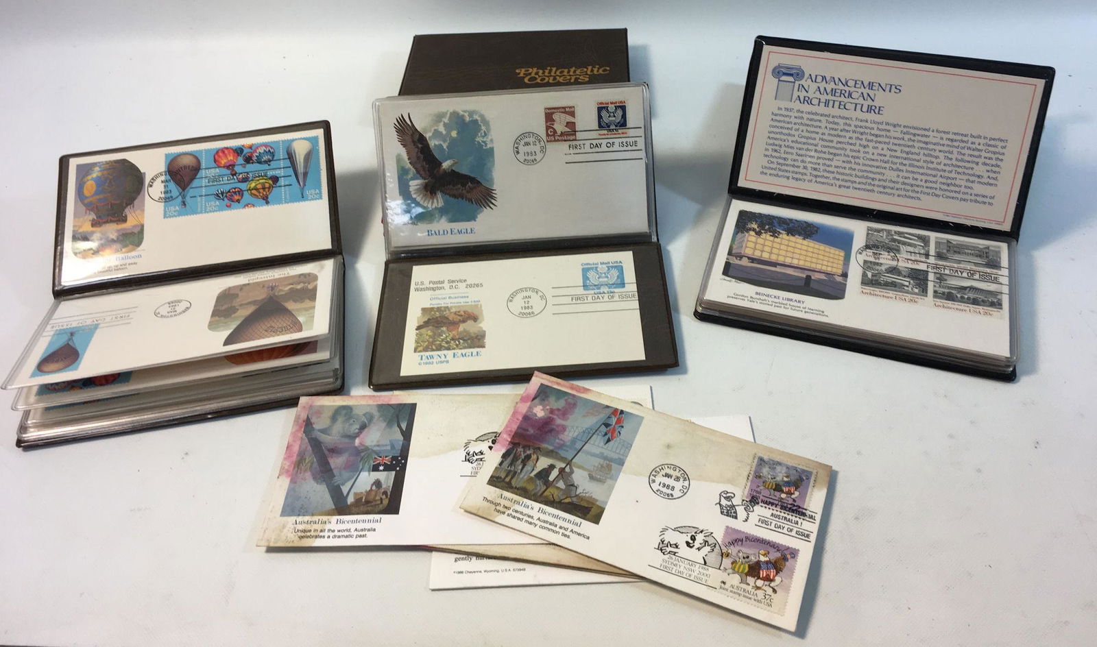 LOT OF VINTAGE FLEETWOOD STAMP ALBUMS (1 of 4)