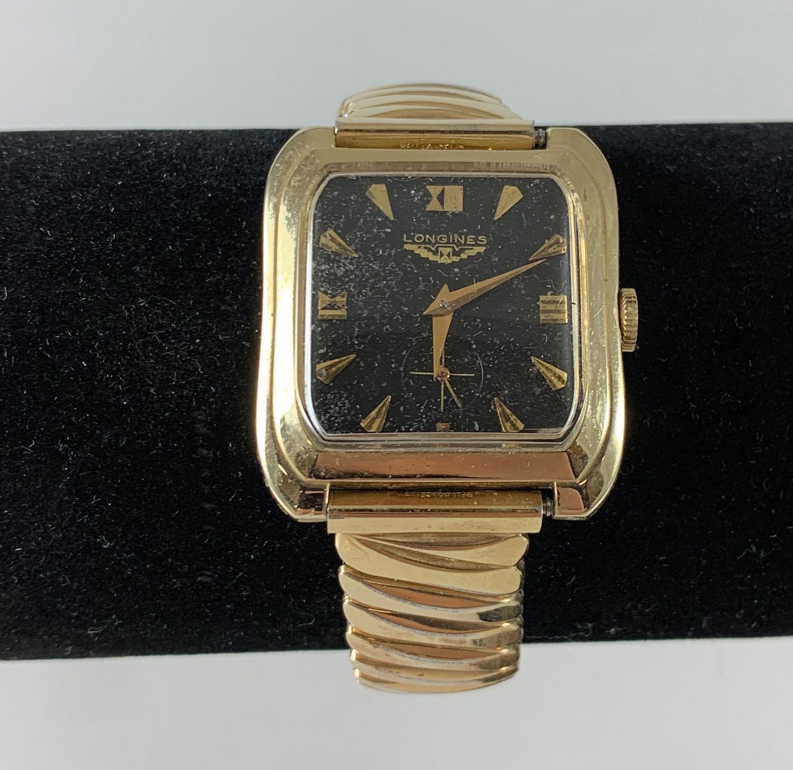 LONGINES WRIST WATCH (1 of 3)