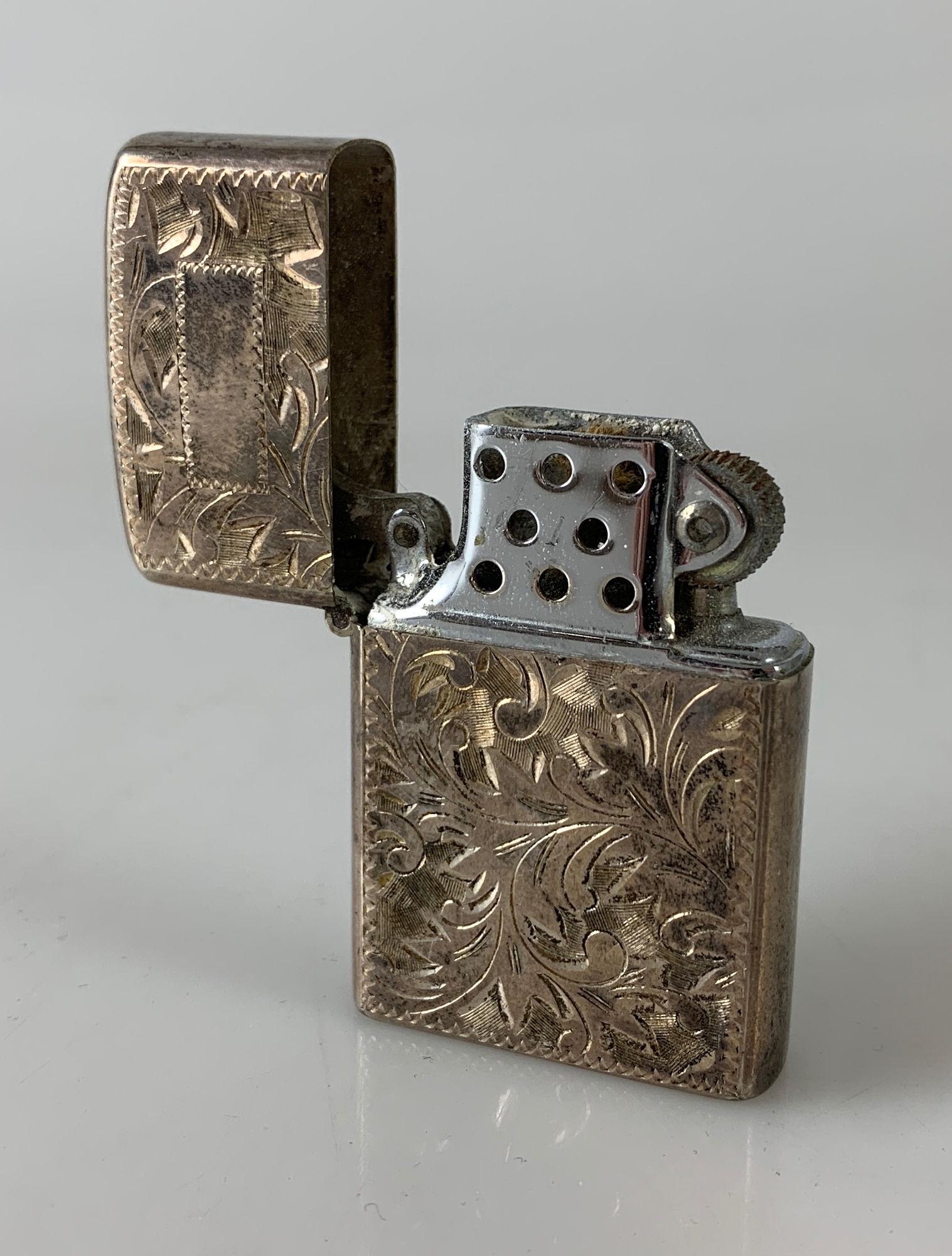 VINTAGE SILVER LIGHTER (1 of 5)