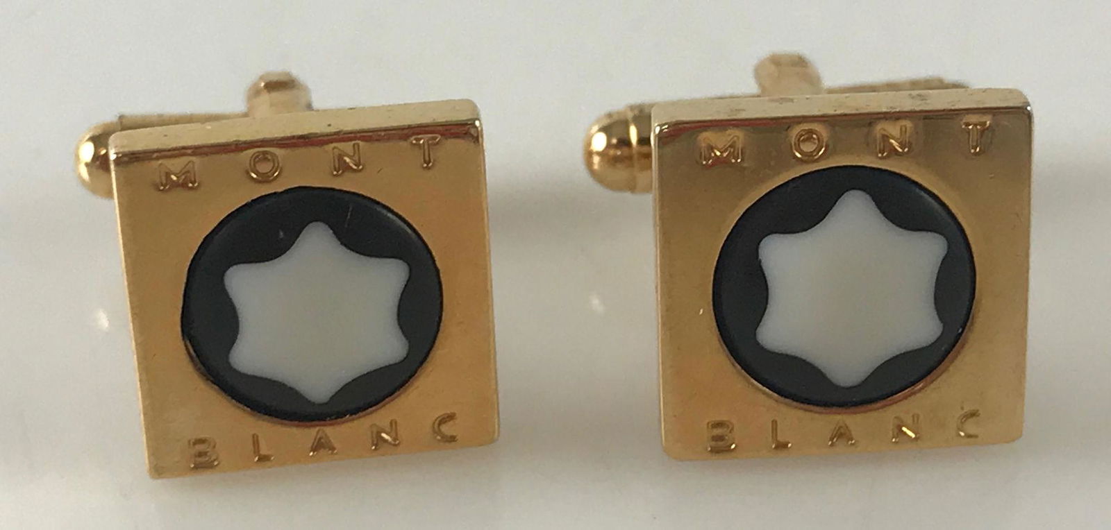 MONT BLANC GOLD TONE CUFFLINKS (1 of 3)