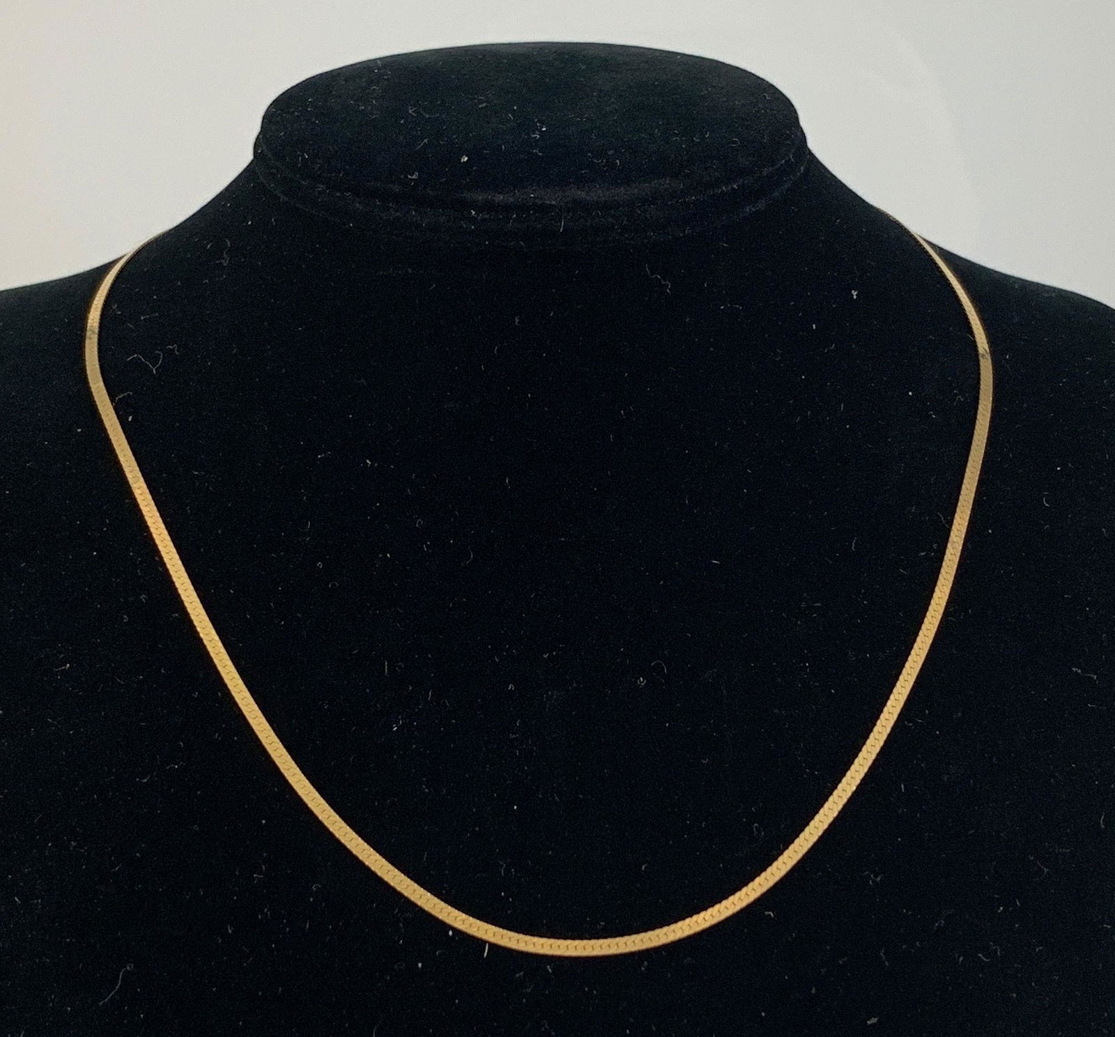 14KT GOLD NECKLACE (1 of 3)