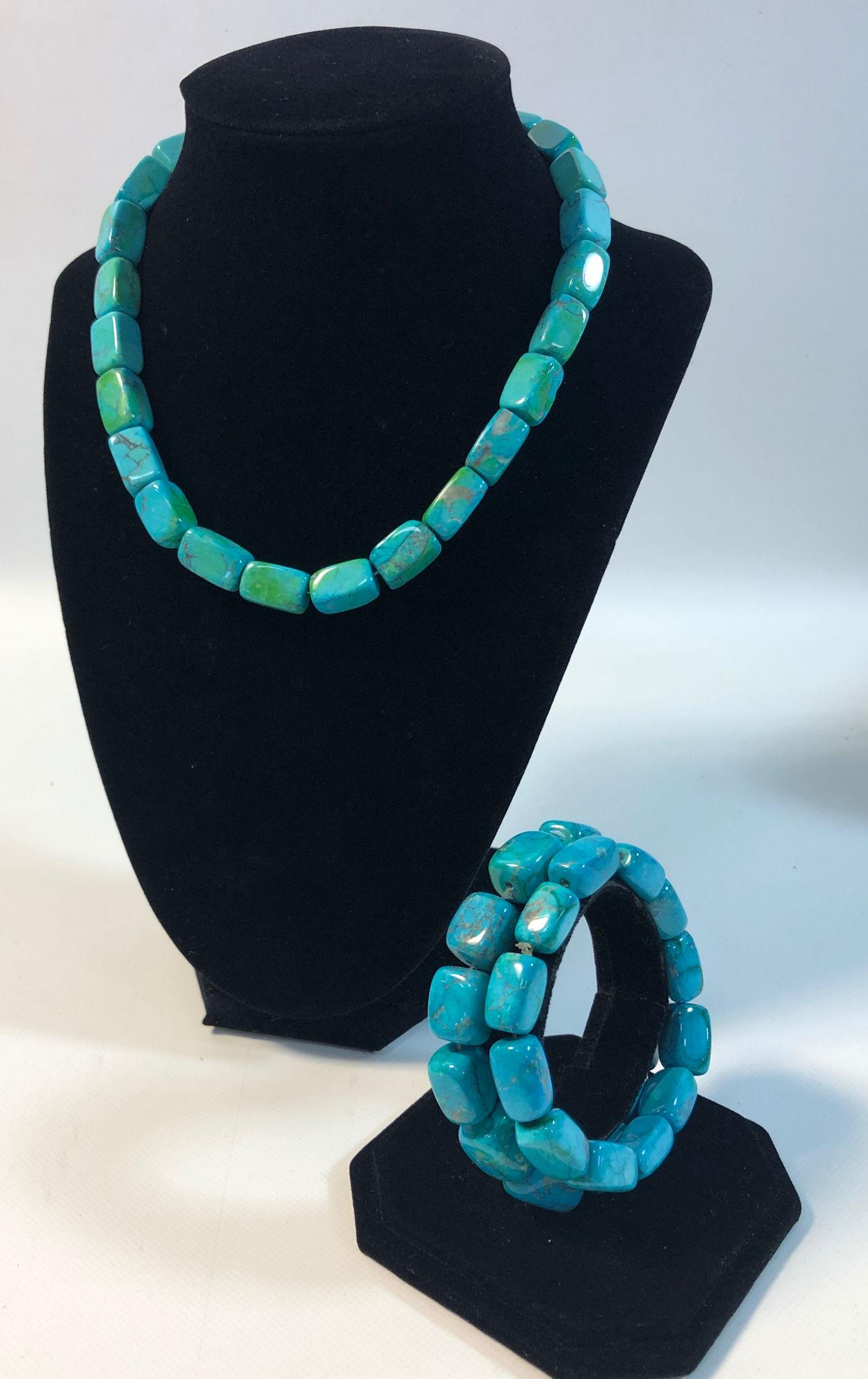 THREE PIECES TURQUOISE FASHION JEWELRY (1 of 8)