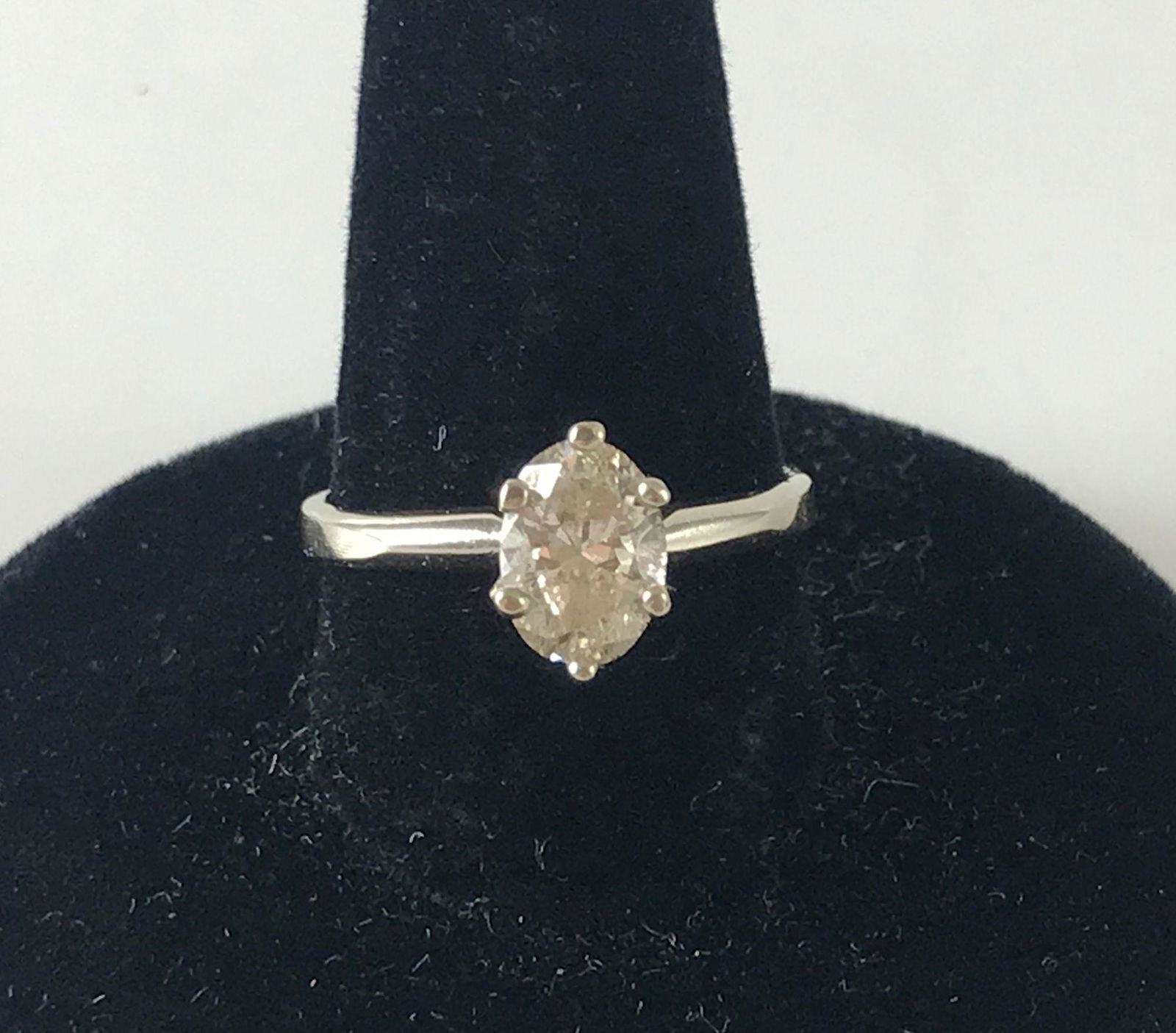 GOLD AND DIAMOND ENGAGEMENT RING (1 of 7)