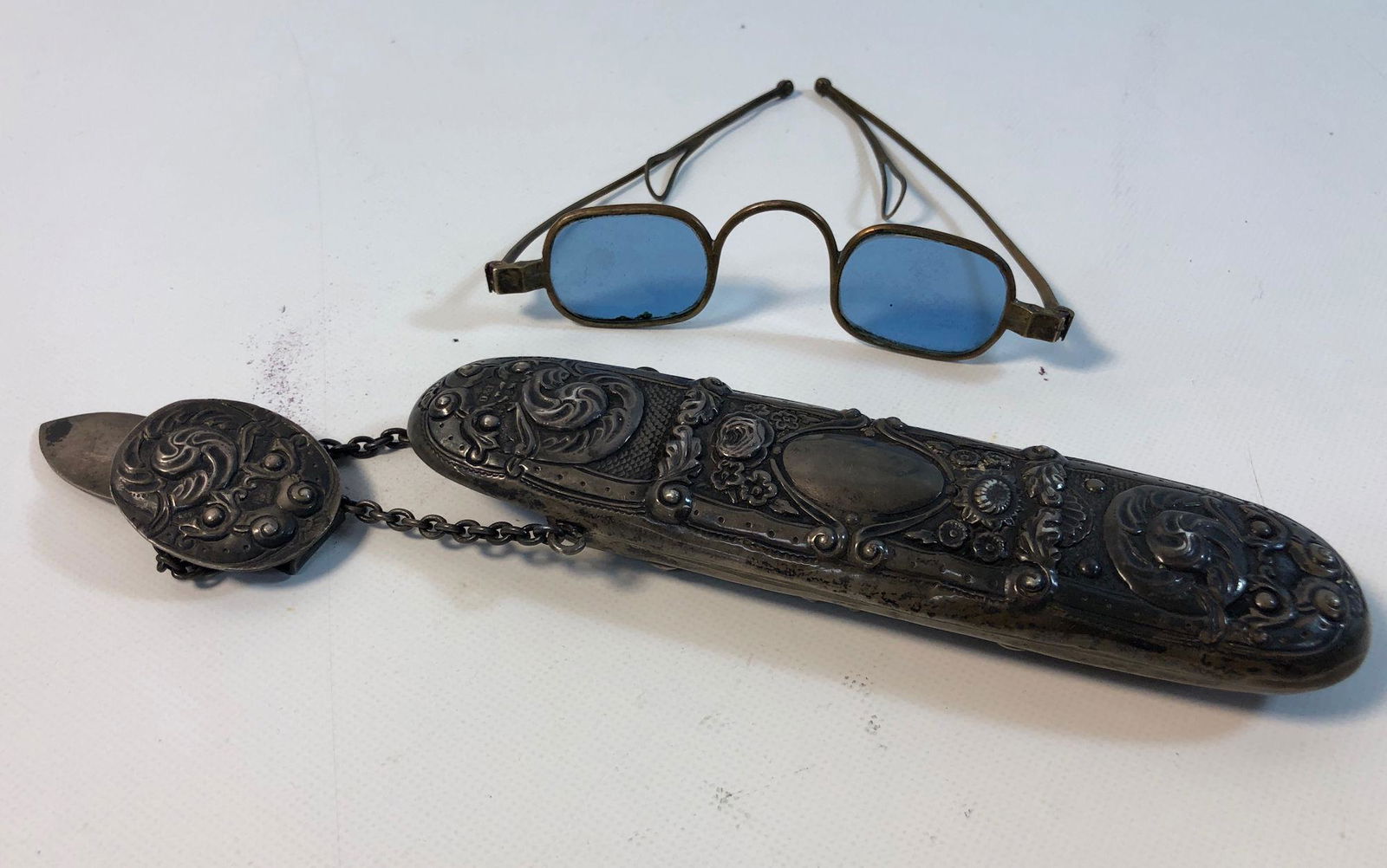 ANTIQUE GLASSES CASE (1 of 20)