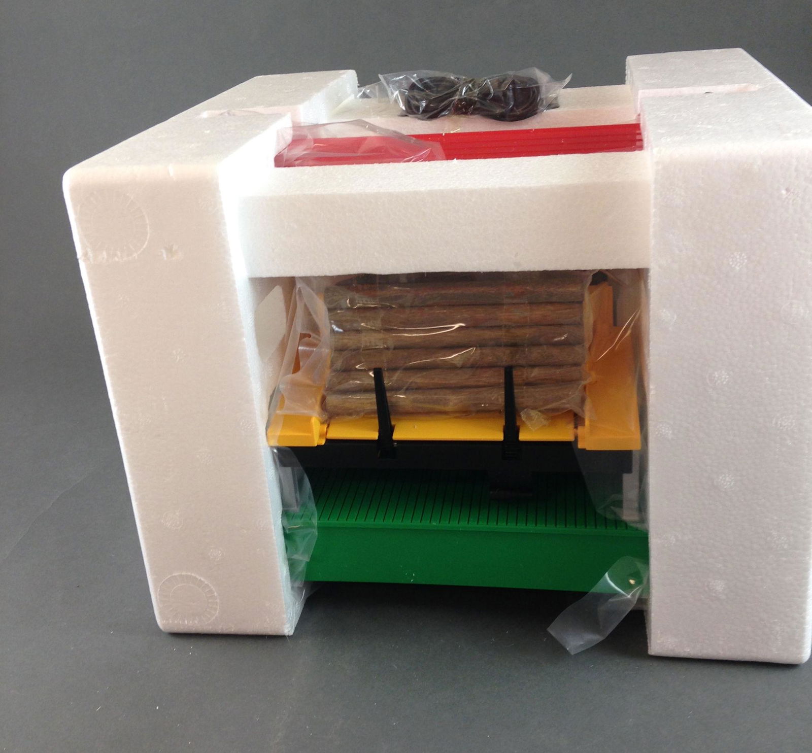 LIONEL O GAUGE MODERN ERA 164 LOG LOADER 6-12915 IN (1 of 4)