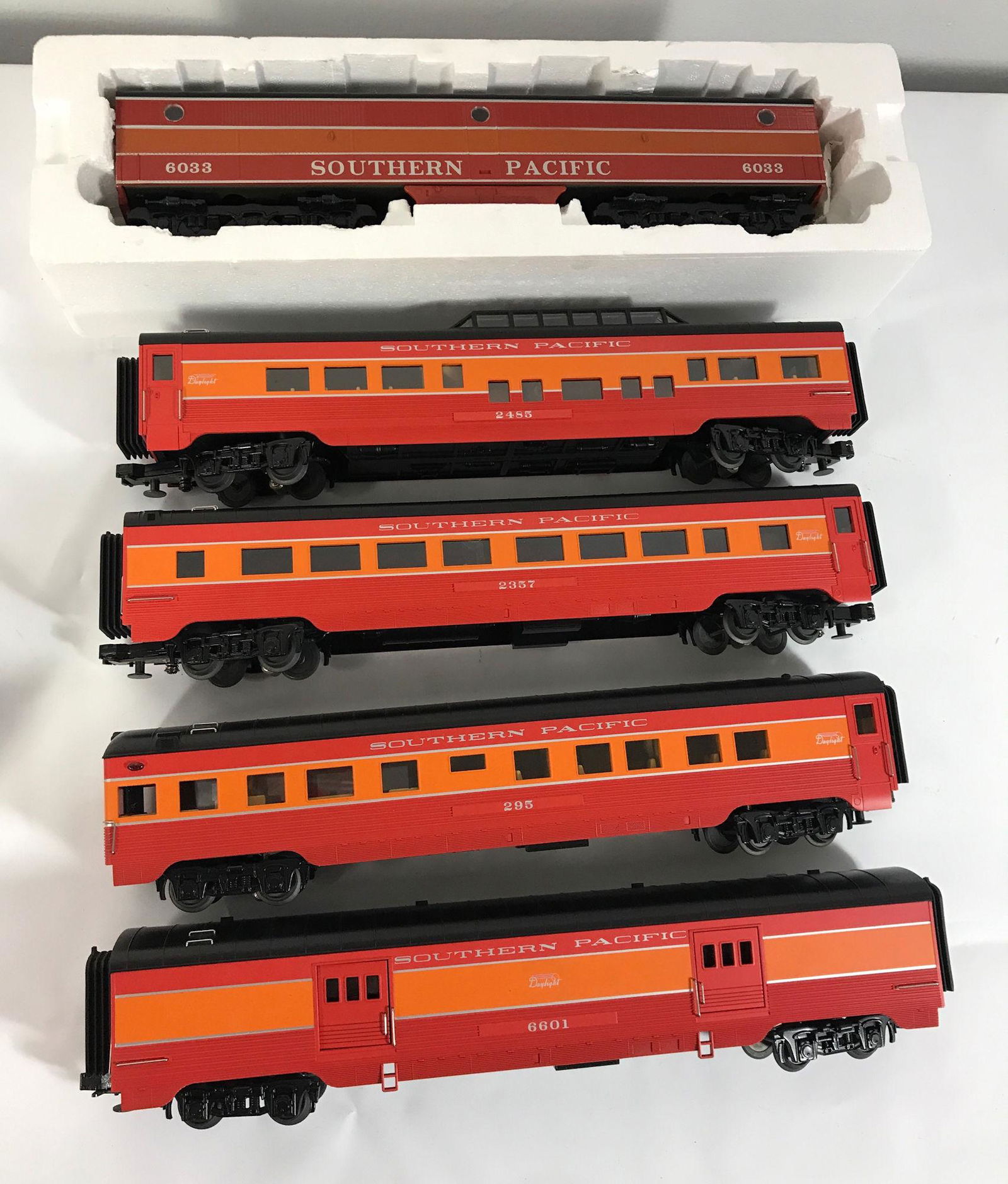 WILLIAMS O GAUGE 5 CAR SOUTHERN PACIFIC SET Dec 13, 2019 Apple Tree Auction