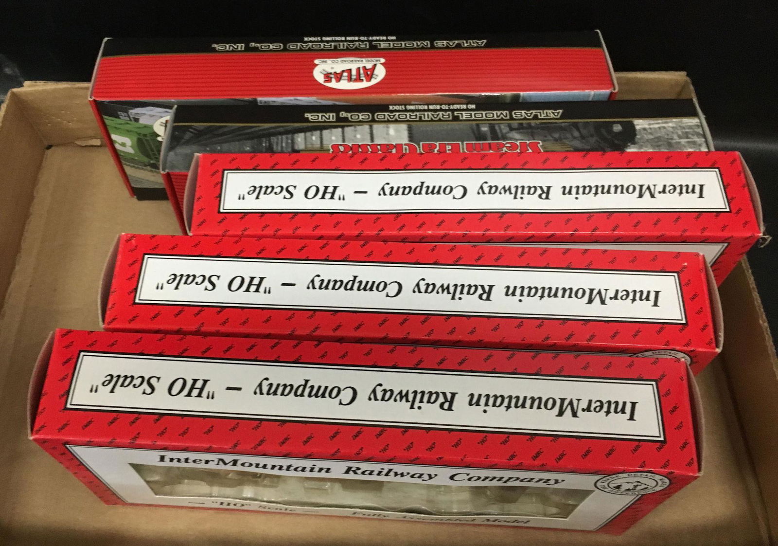 LOT HO GAUGE 9 INTERMOUNTAIN MODEL KITS AND 8 (1 of 2)