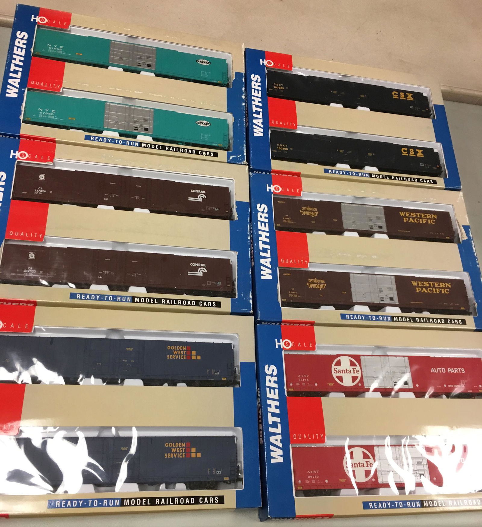 6 WALTHERS HO GAUGE 2-PACK ASSORTED READY TO RUN (1 of 1)