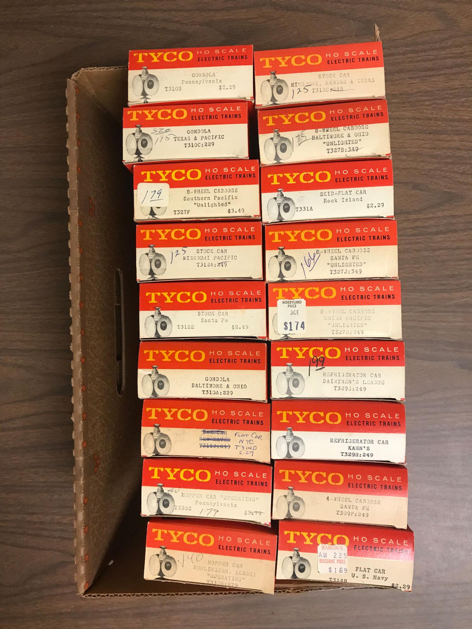 18 TYCO HO GAUGE ROLLING STOCK KITS. (1 of 1)