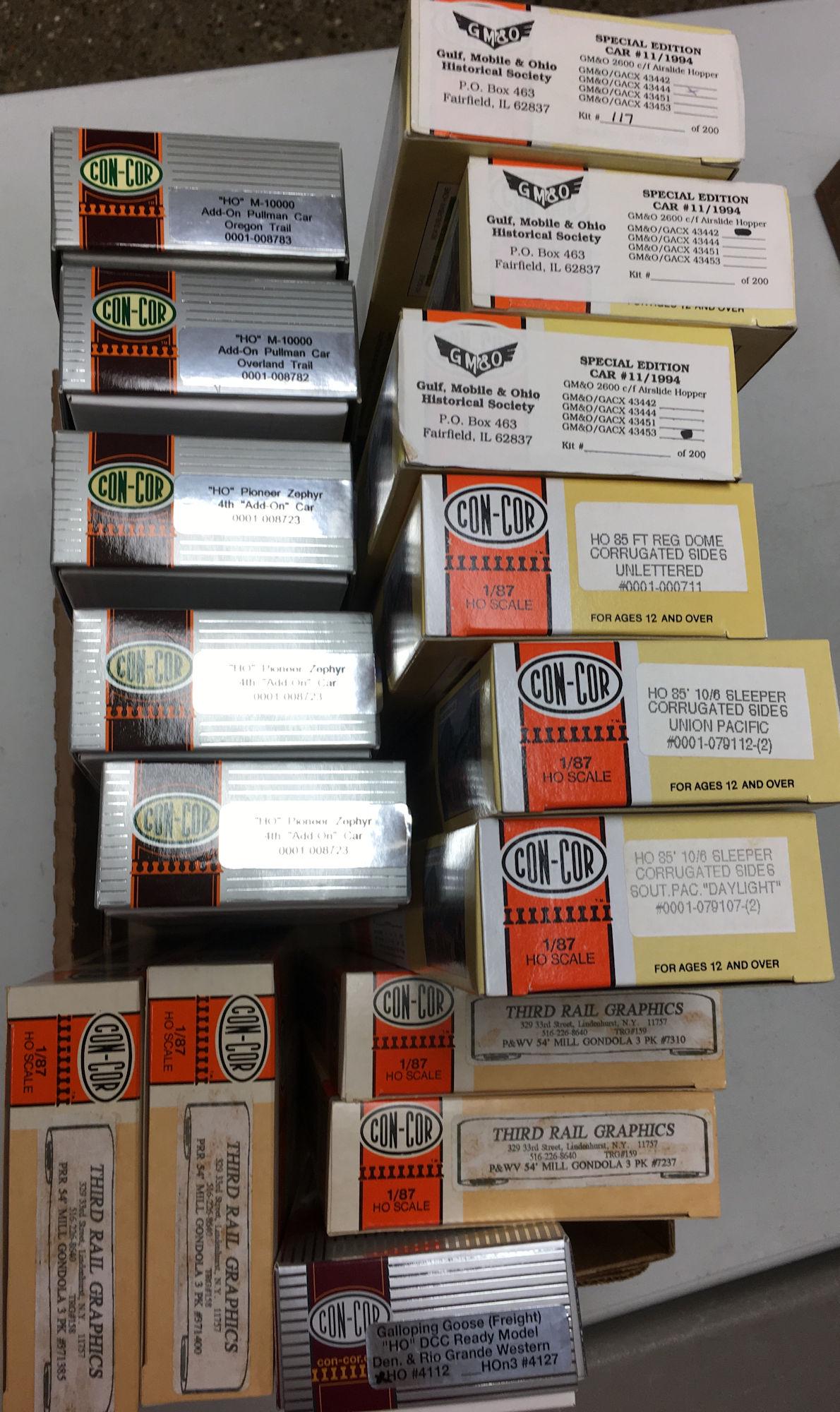 8 CON-COR HO GAUGE READY TO ROLL CARS AND 8 KITS. NIB (1 of 1)