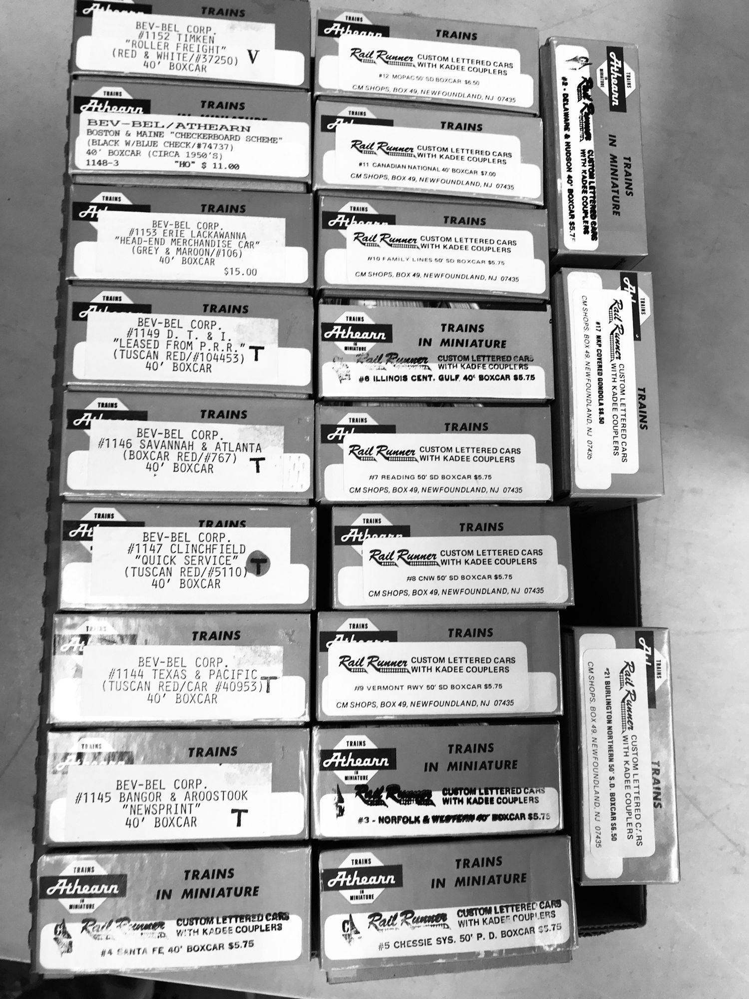 LOT 21 ATHEARN HO GAUGE ROLLING STOCK KITS. NIB (1 of 1)