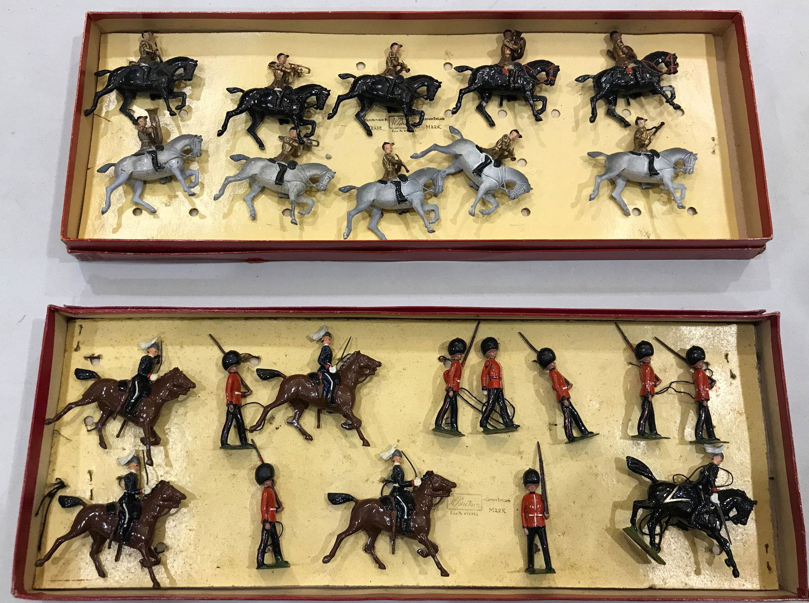 LOT 2 SETS BRITAINS SOLDIERS - 13 GOVERNOR-GENERAL'S (1 of 1)