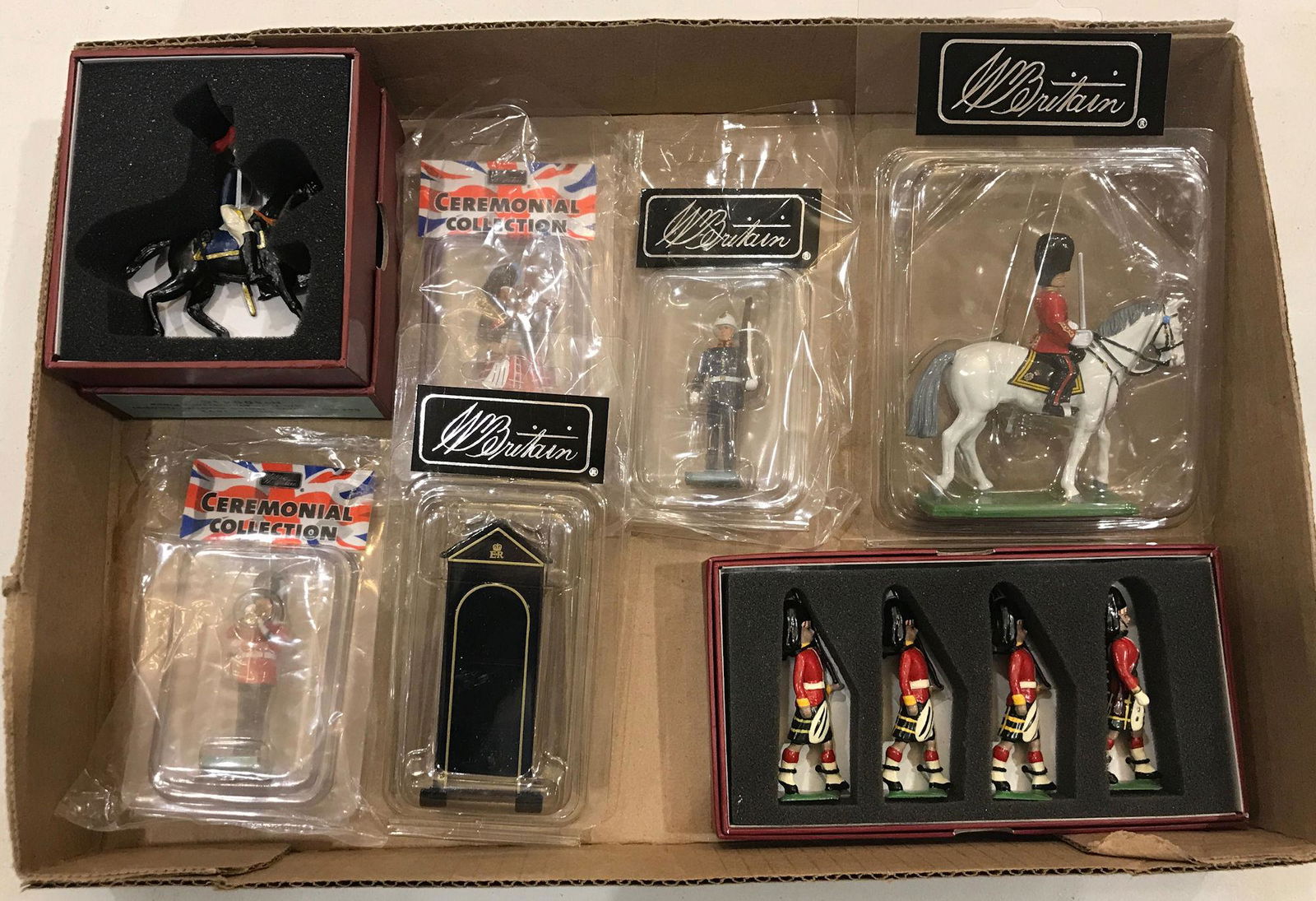 LOT 1 SET AND 6 INDIVIDUAL BRITAINS SOLDIERS - 4 GORDON (1 of 1)